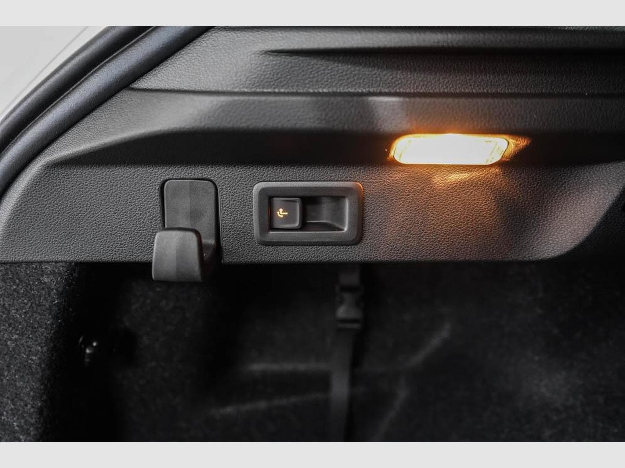 Skoda Scala 1,5 TSI DSG (2025) - Foto 19