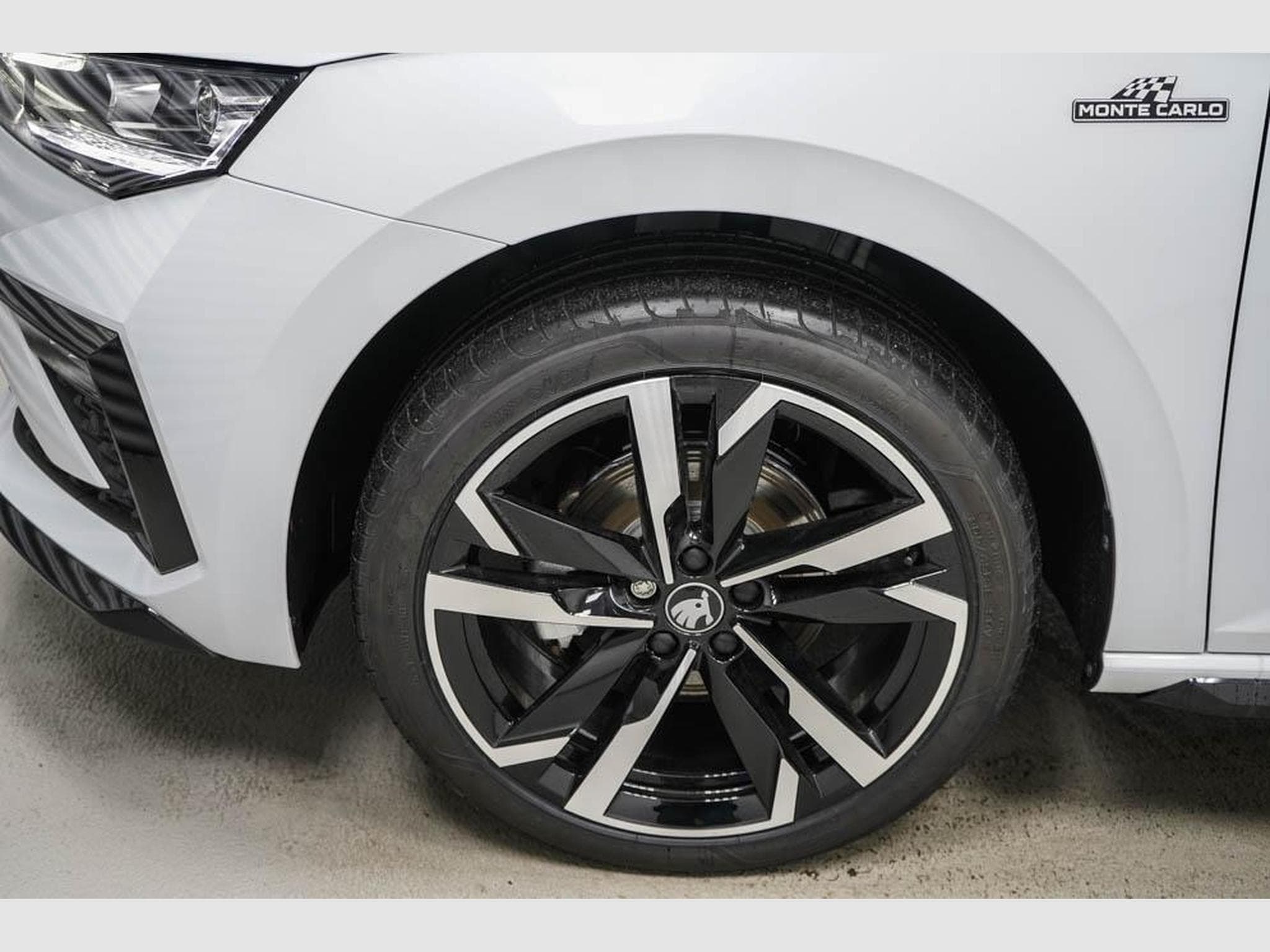 Skoda Scala 1,5 TSI DSG (2025) - Foto 5