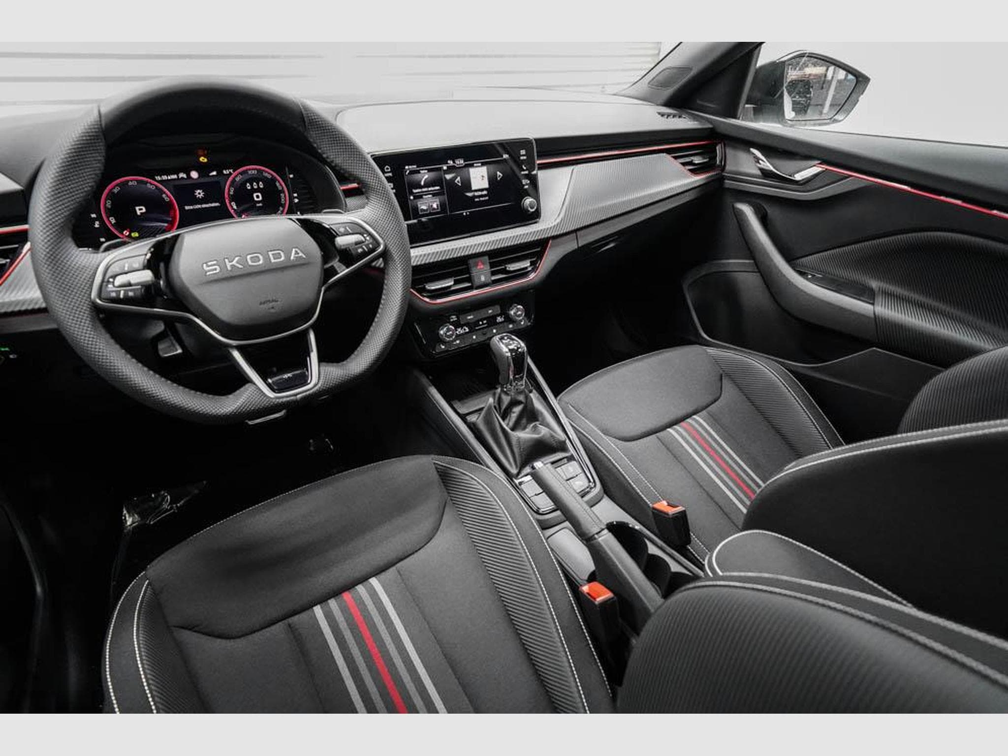 Skoda Scala 1,5 TSI DSG (2025) - Foto 7