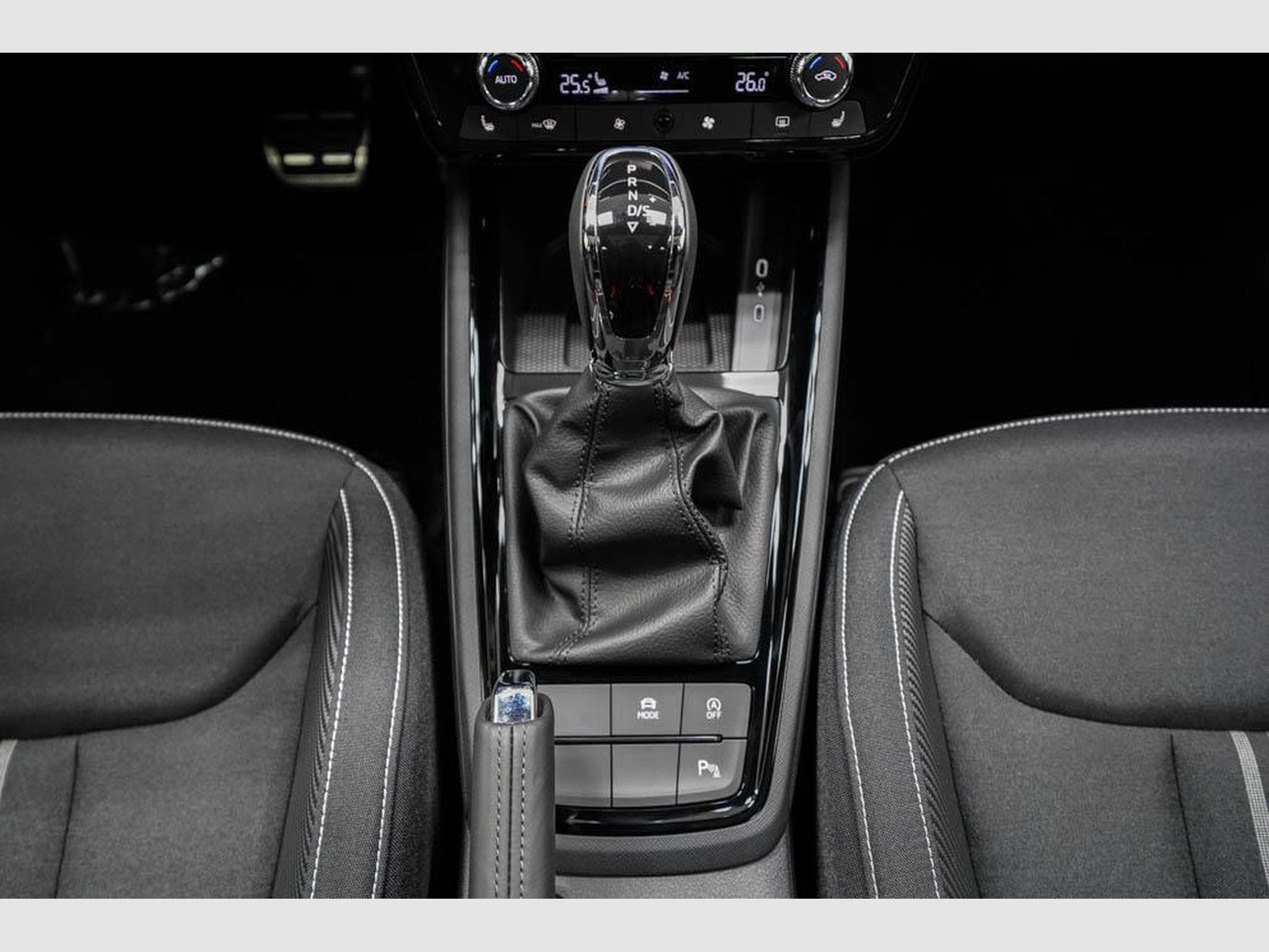 Skoda Scala 1,5 TSI DSG (2025) - Foto 12