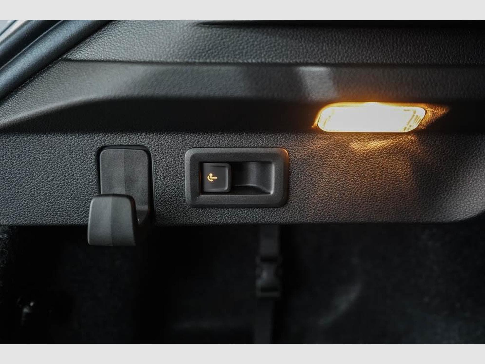 Skoda Scala 1,5 TSI DSG (2025) - Foto 19