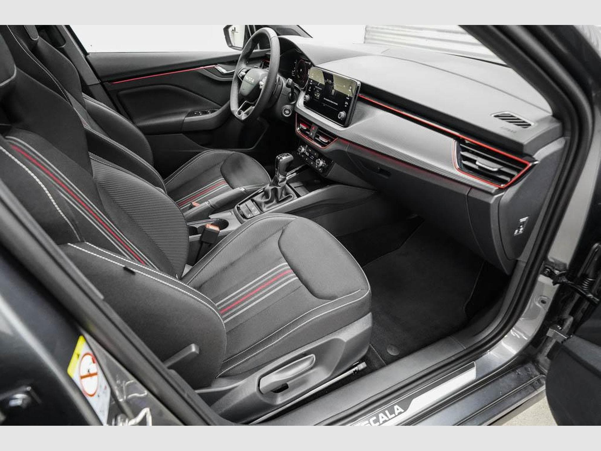 Skoda Scala 1,5 TSI DSG (2025) - Foto 20