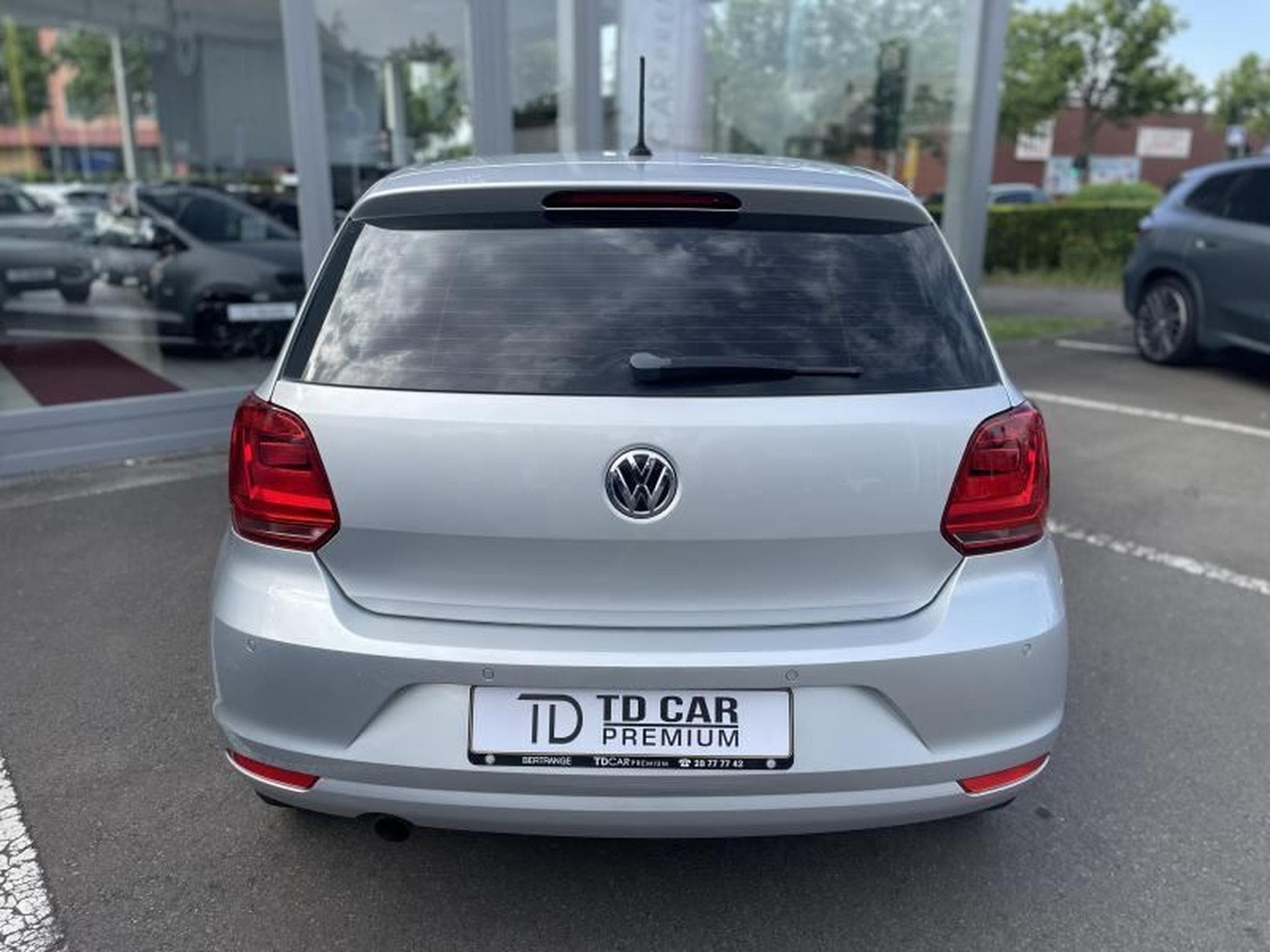 VW Polo 1.4 Tdi 90 Comfortline (2015) - Foto 14
