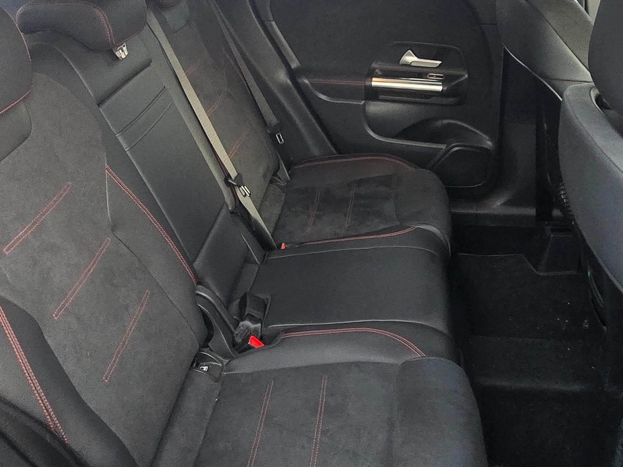 Mercedes GLA 200 4MATIC Amg line (2020) - Foto 9