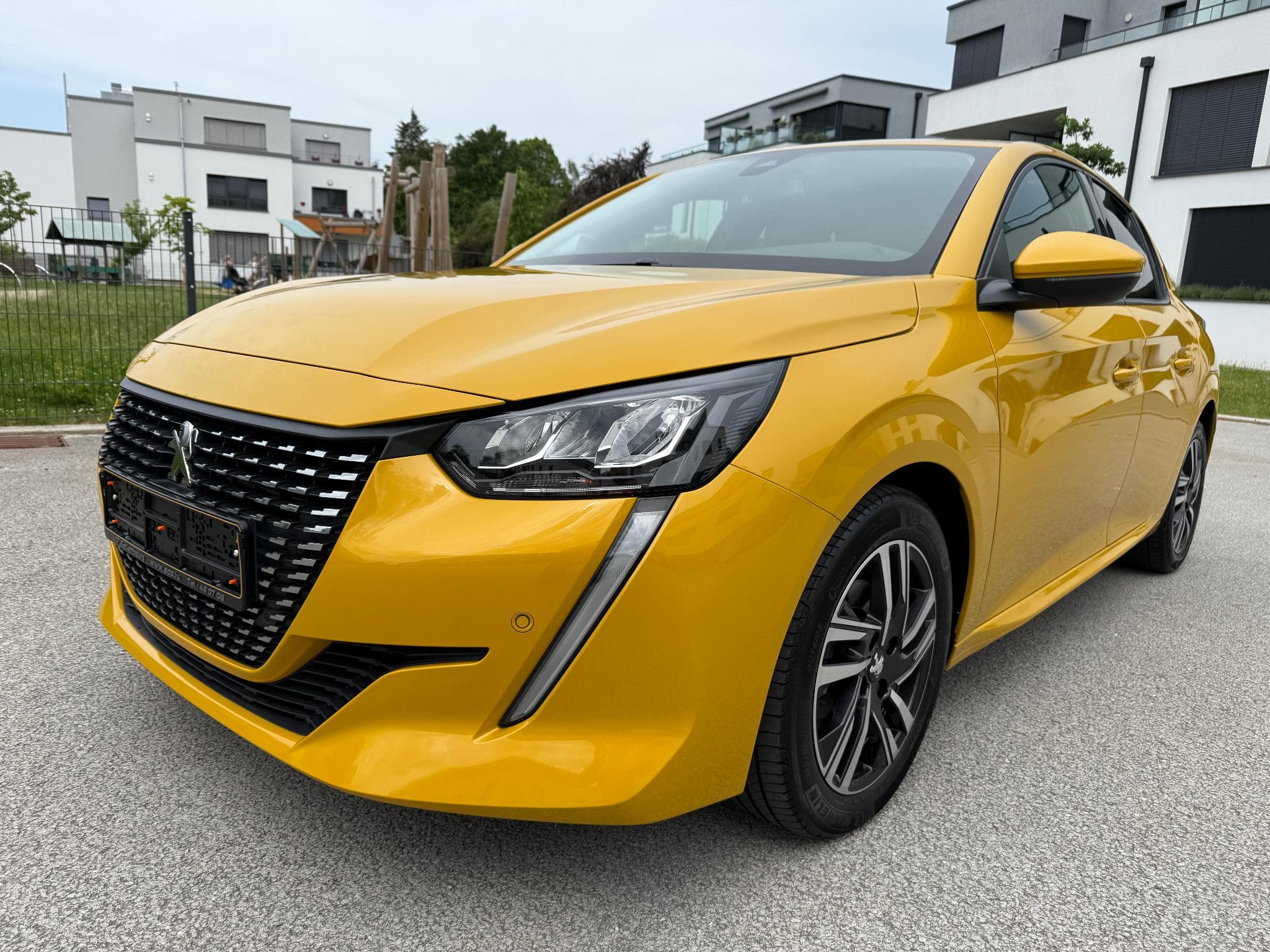 Peugeot 208 1.2 ALLURE 101 PS (2020) - Photo 1