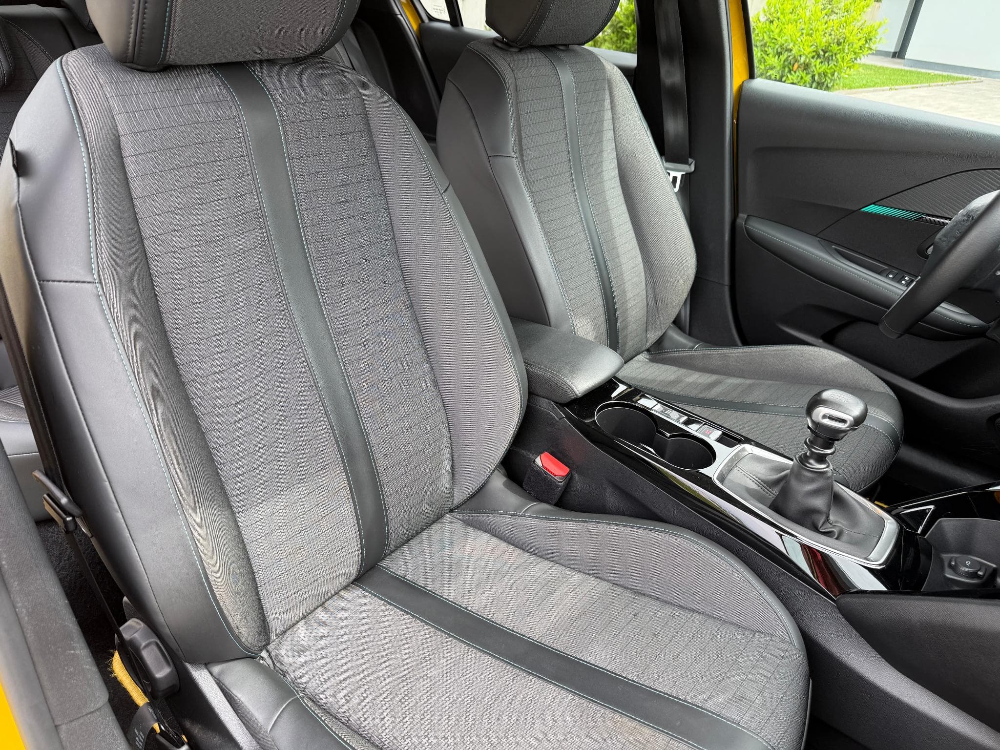 Peugeot 208 1.2 ALLURE 101 PS (2020) - Photo 7