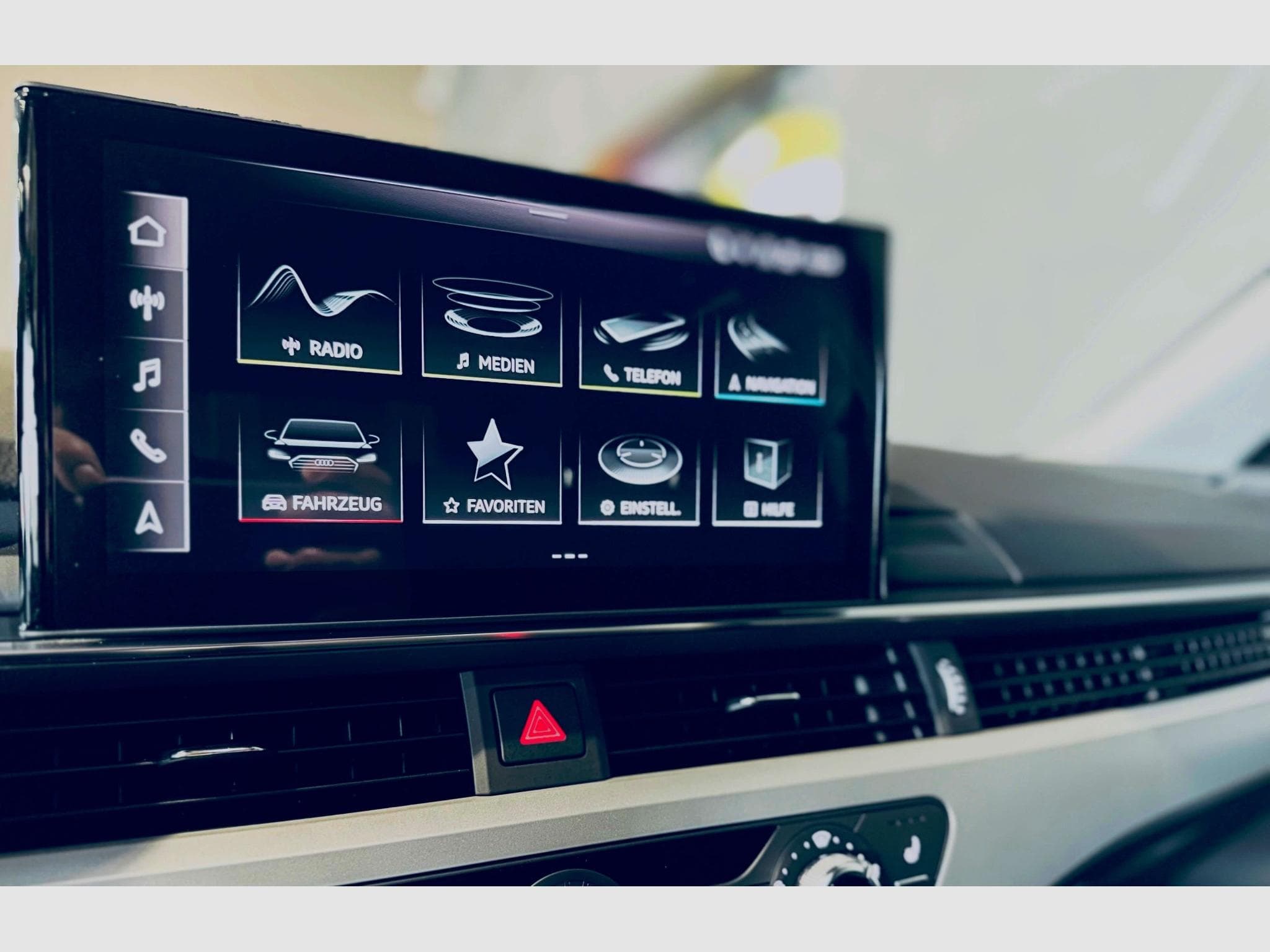 Audi A4 A4 AVANT S-LINE 35 TFSI S-TRONIC (2023) - Photo 12