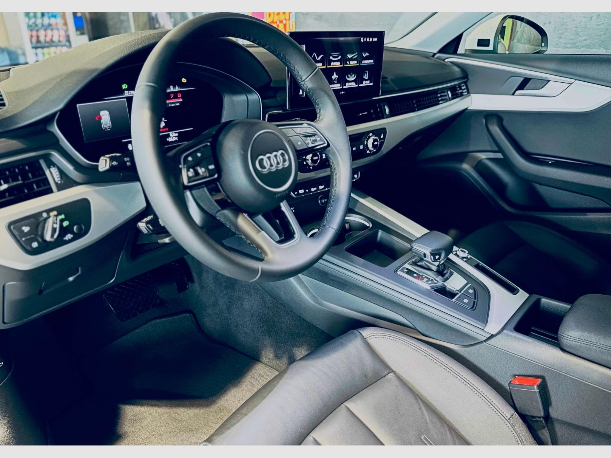 Audi A4 A4 AVANT S-LINE 35 TFSI S-TRONIC (2023) - Photo 8