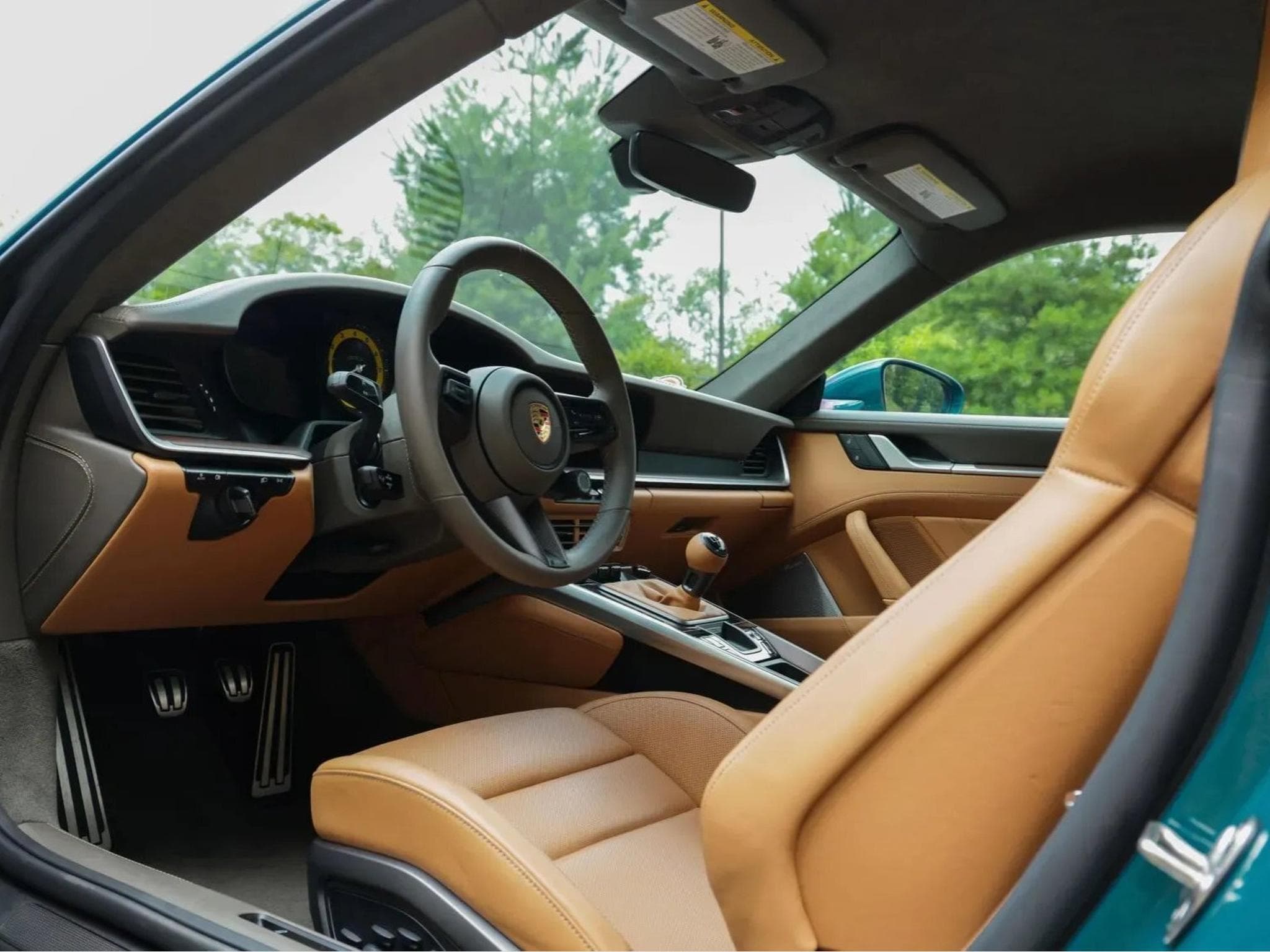 Porsche 911 Carrera GTS Coupe 7-Speed (2023) - Photo 3