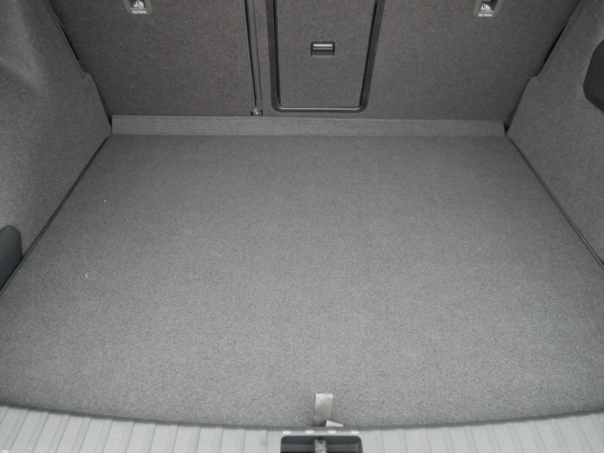 Skoda Karoq Selection 2.0 TDI DSG 4x4 (2026) - Photo 7