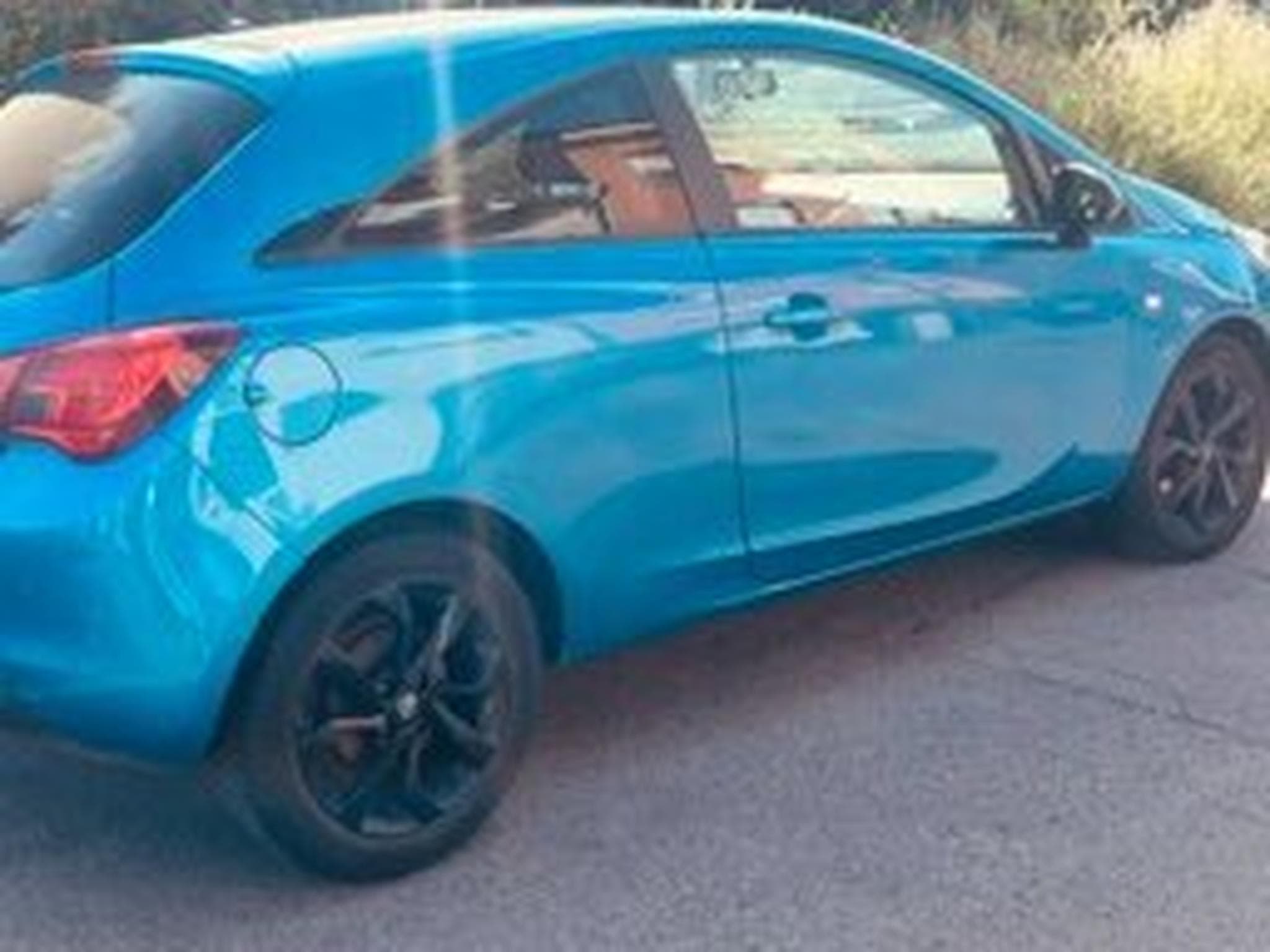 Opel Corsa Black Edition (2016) - Photo 2