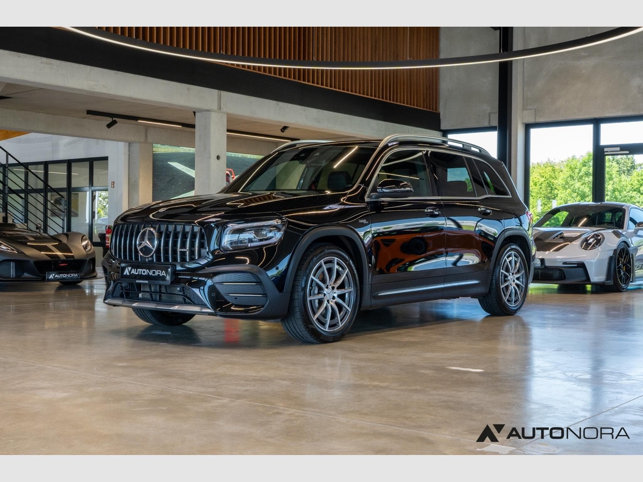 Mercedes GLB 35 AMG (2023) - Photo 6
