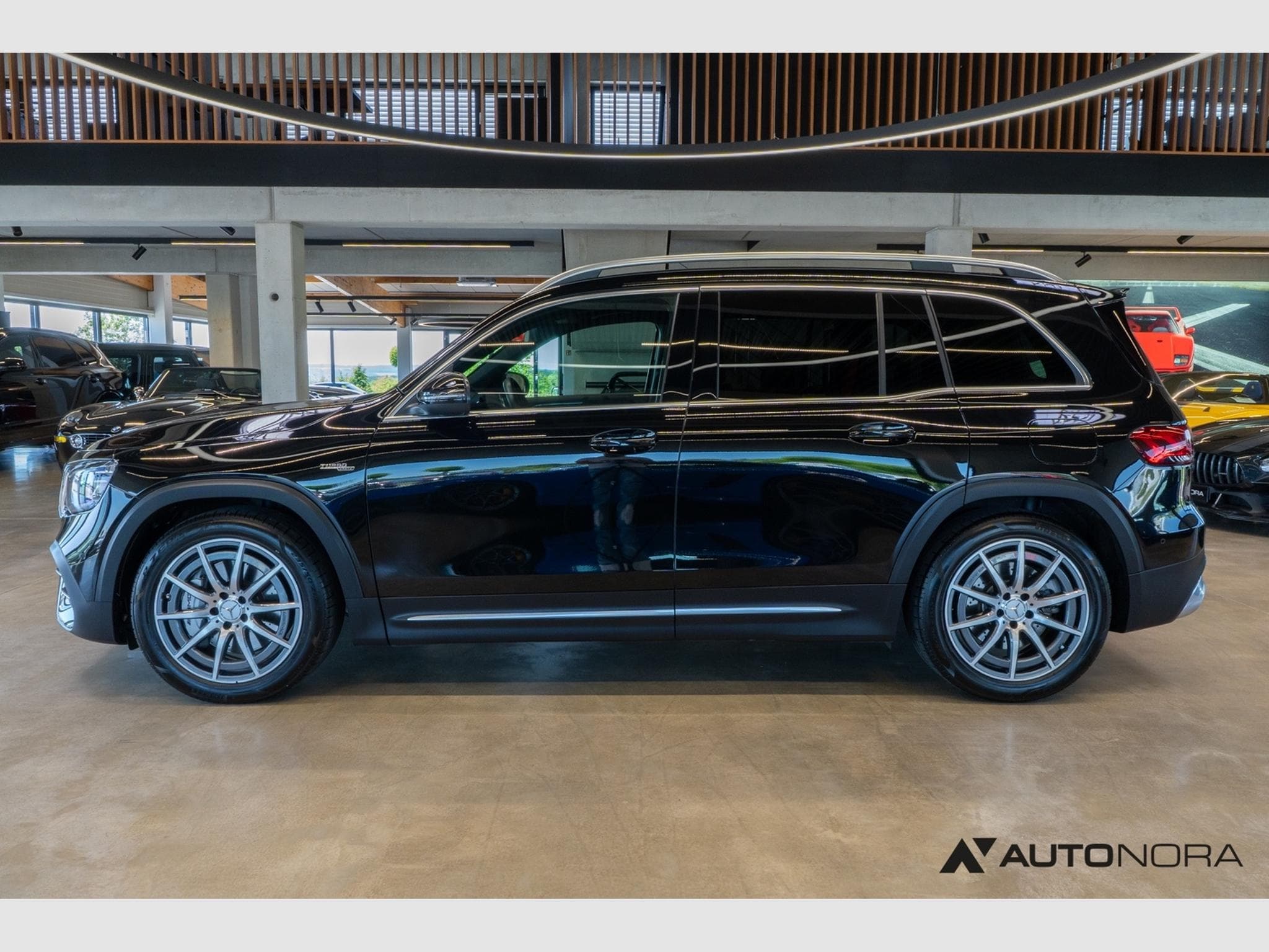Mercedes GLB 35 AMG (2023) - Photo 7