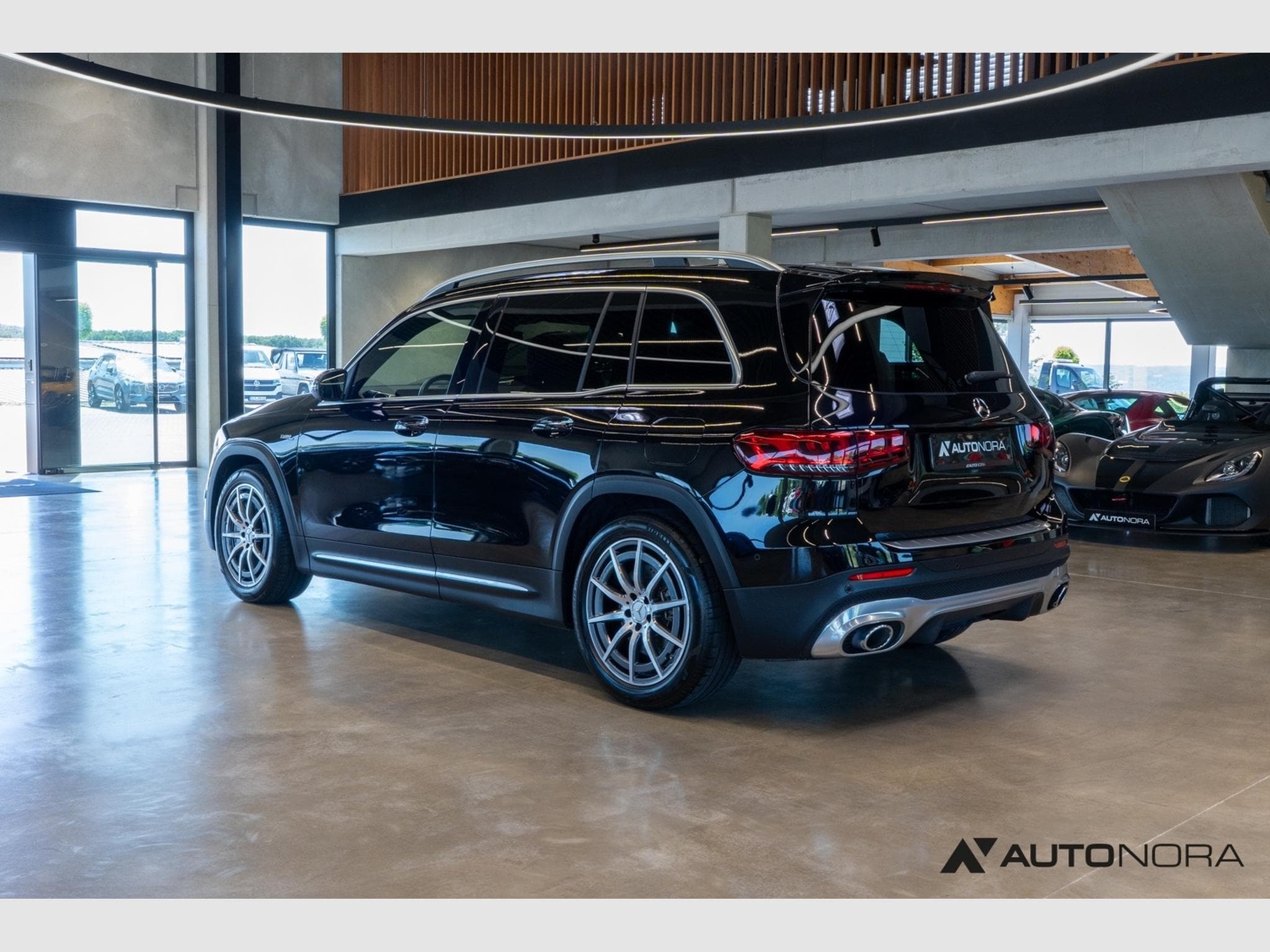 Mercedes GLB 35 AMG (2023) - Photo 2