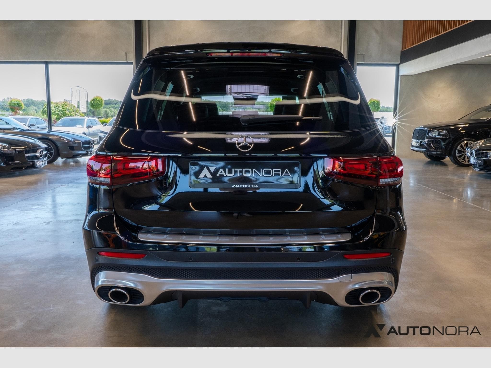 Mercedes GLB 35 AMG (2023) - Photo 9