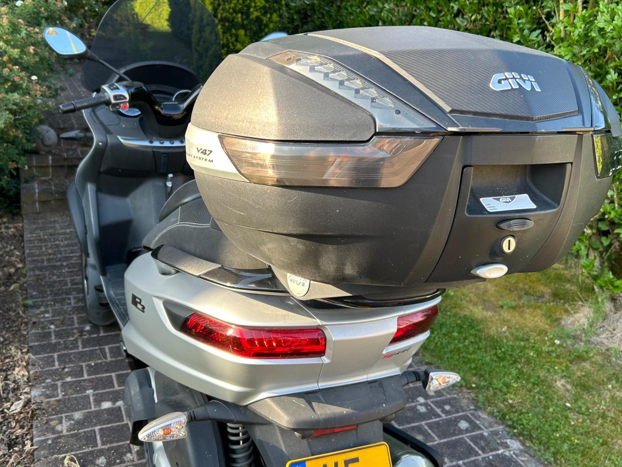 Piaggio MP3 Sport (2015) - Photo 2