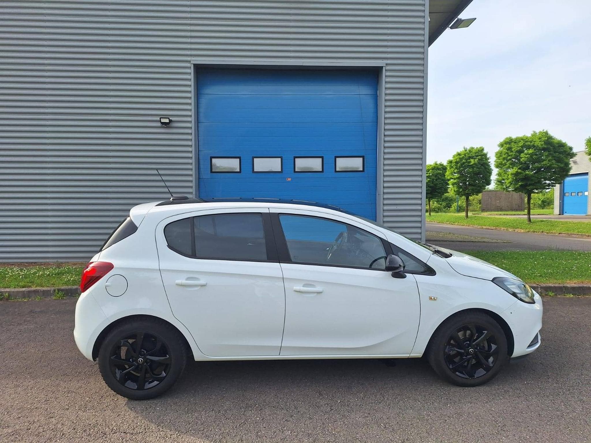 Opel Corsa E 1.3 cdti 75ch black edition (2018) - Foto 2