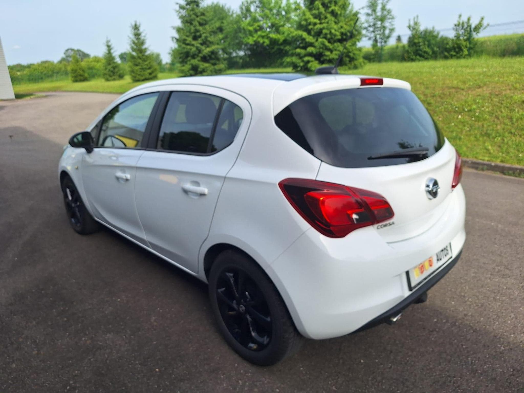 Opel Corsa E 1.3 cdti 75ch black edition (2018) - Foto 5