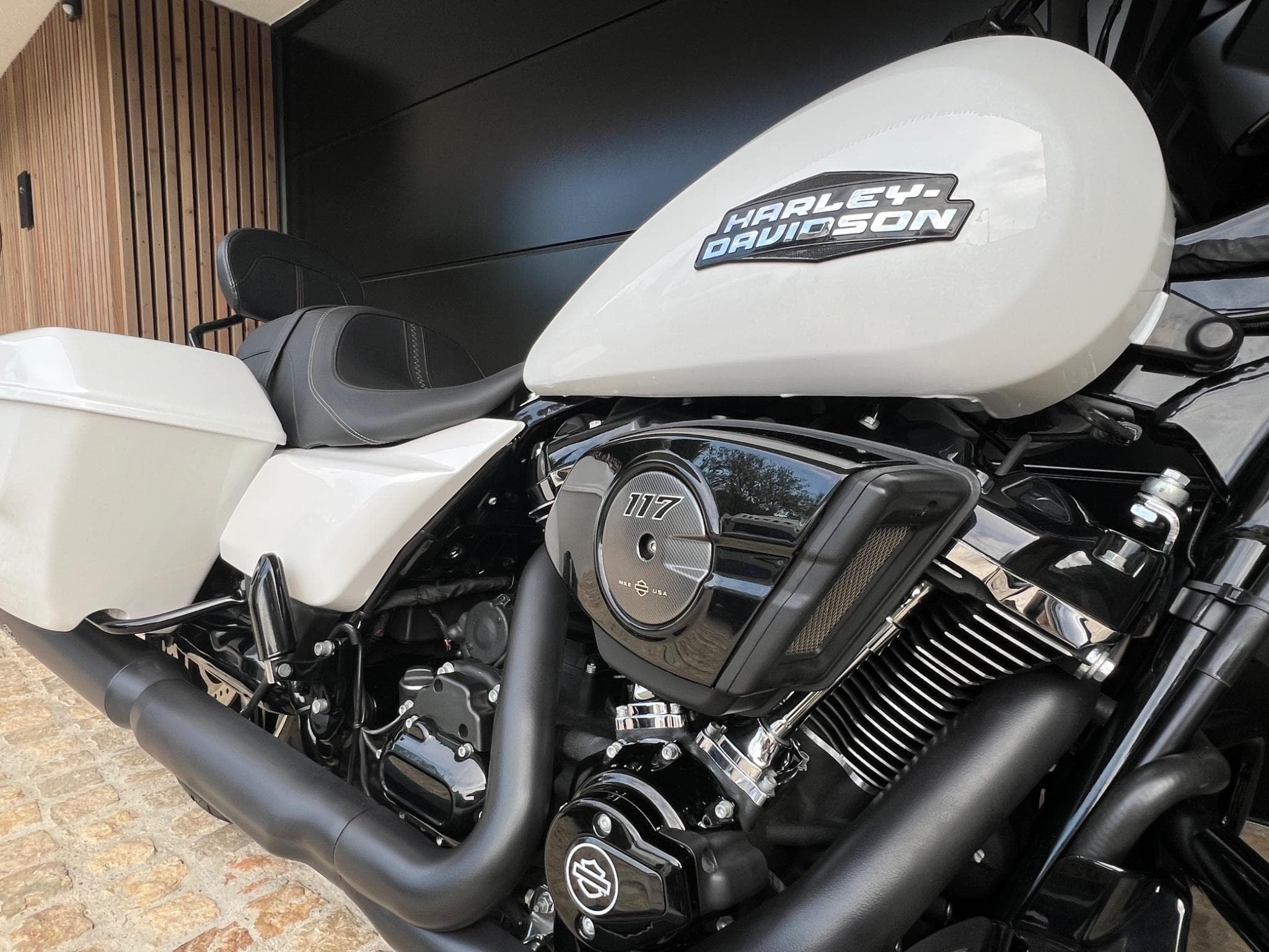 Harley-Davidson Street Glide (2024) - Photo 9