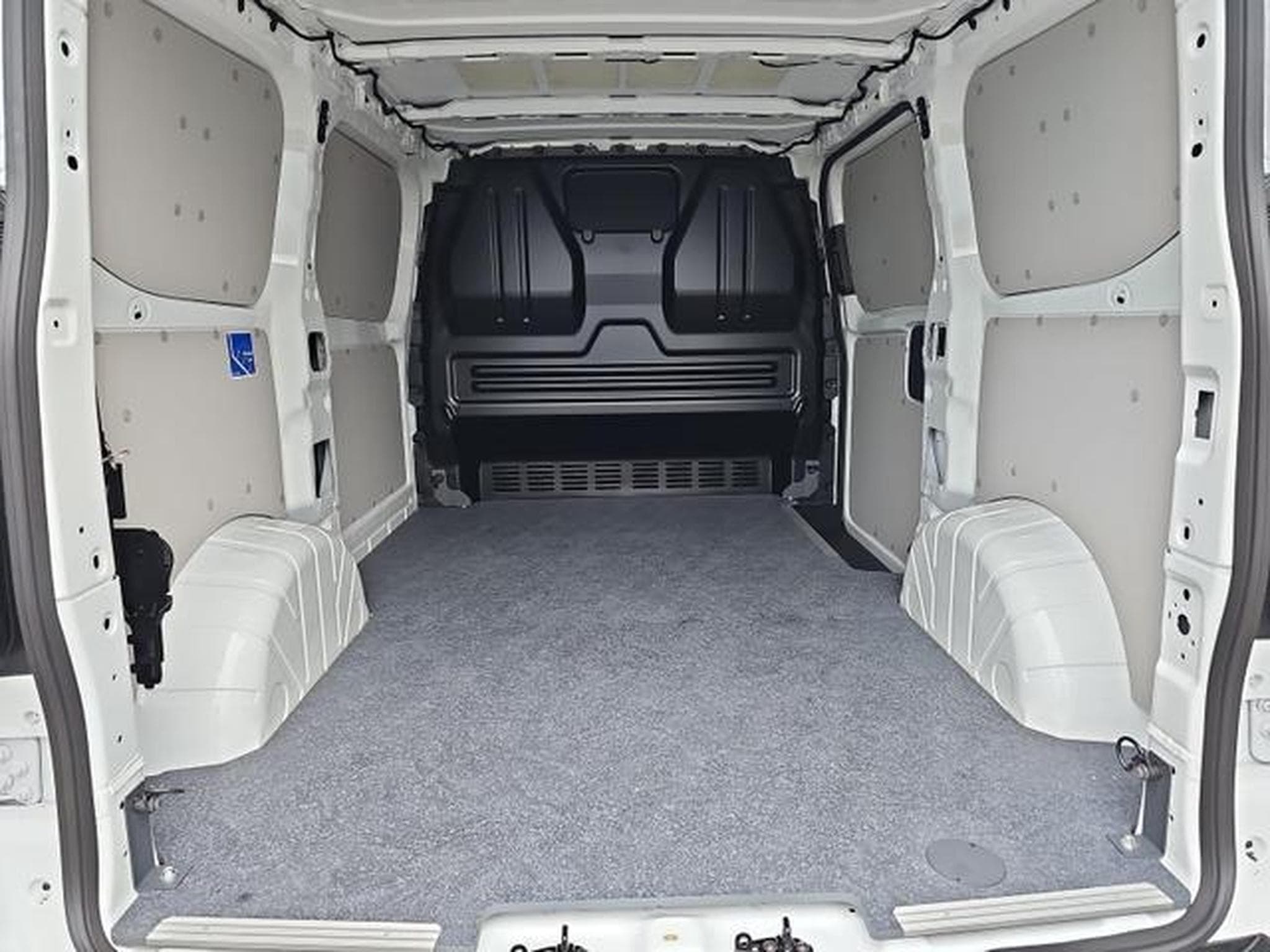 VW T7 Transporter Kaste 2.0 TDI 81 kW KR (2026) - Foto 1