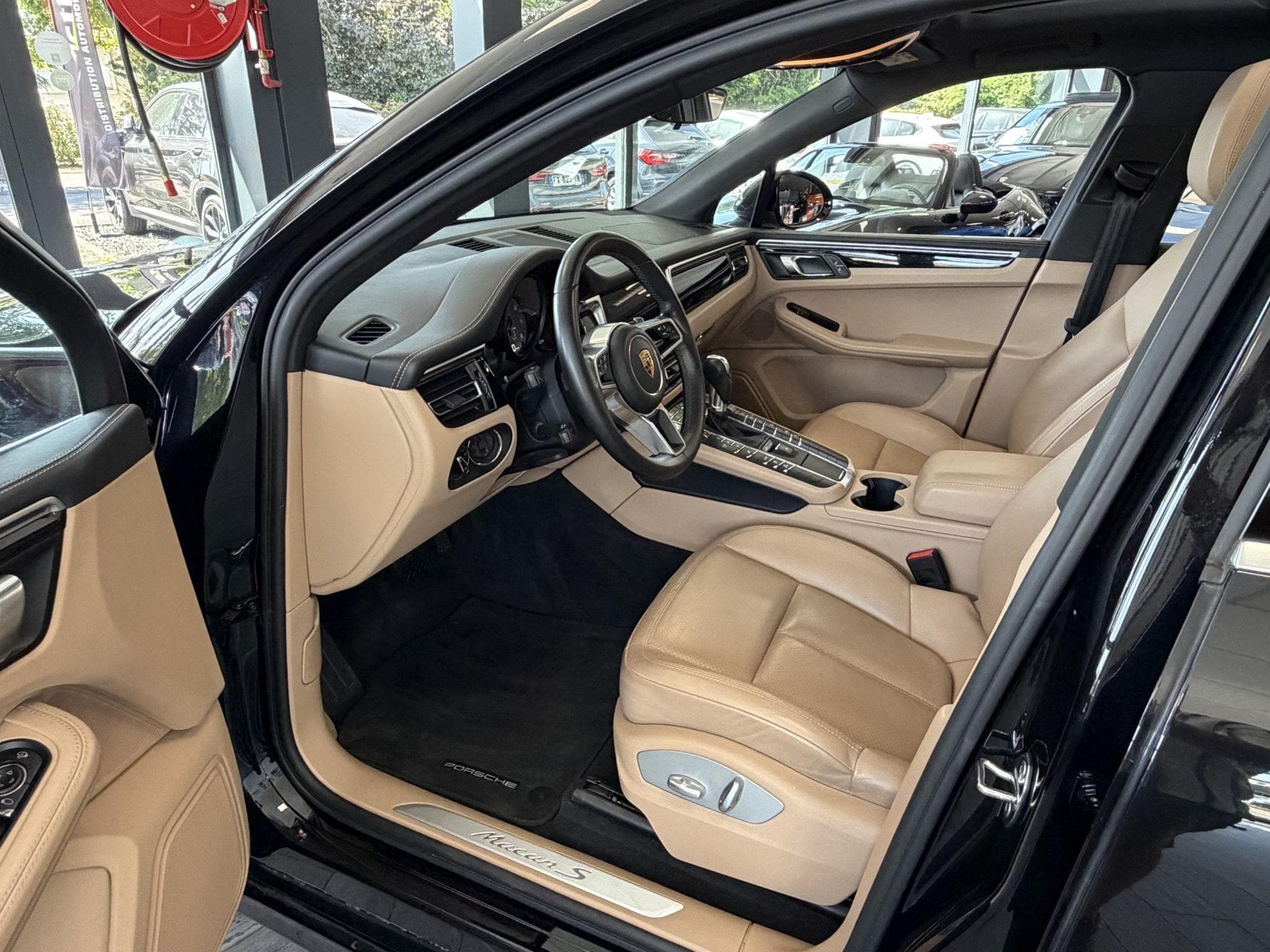 Porsche Macan 3.0L V6 S (2021) - Photo 5