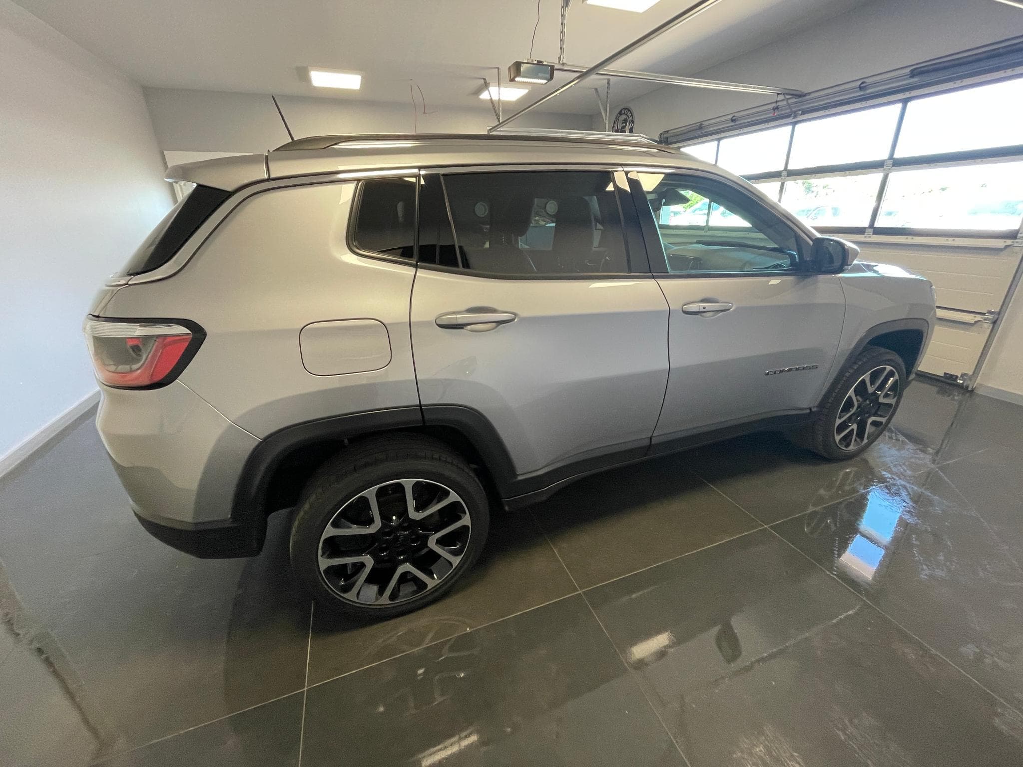 Jeep Compass Limited (2019) - Photo 4