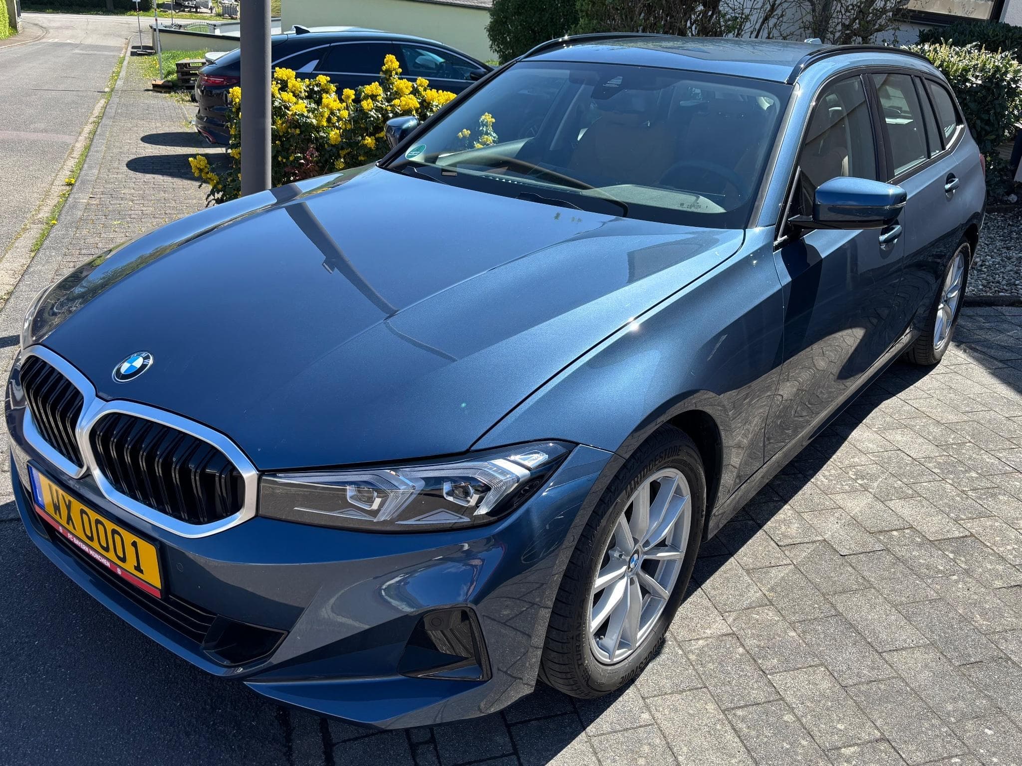 BMW 318 318 Touring (2024) - Photo 2
