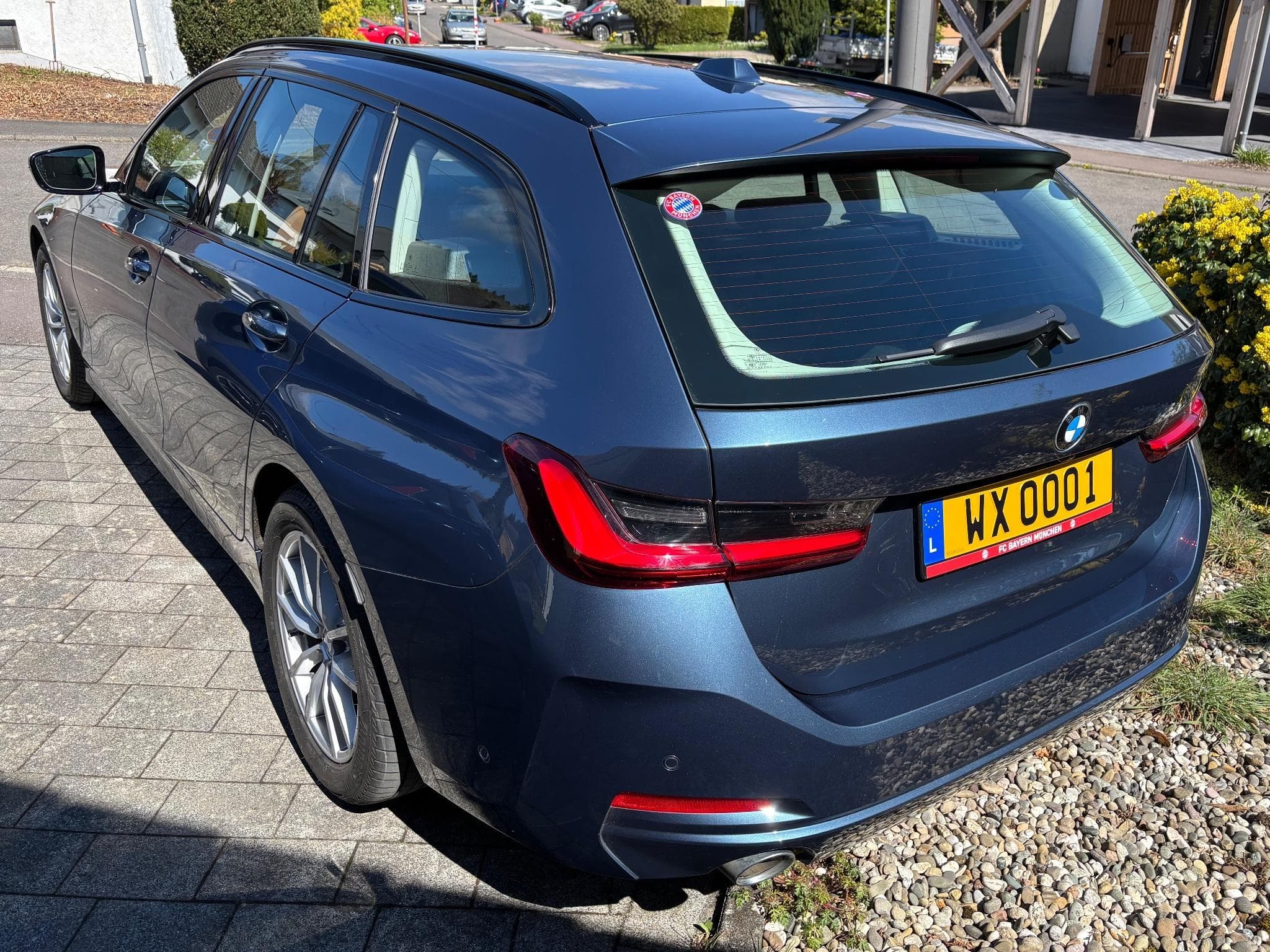 BMW 318 318 Touring (2024) - Photo 3