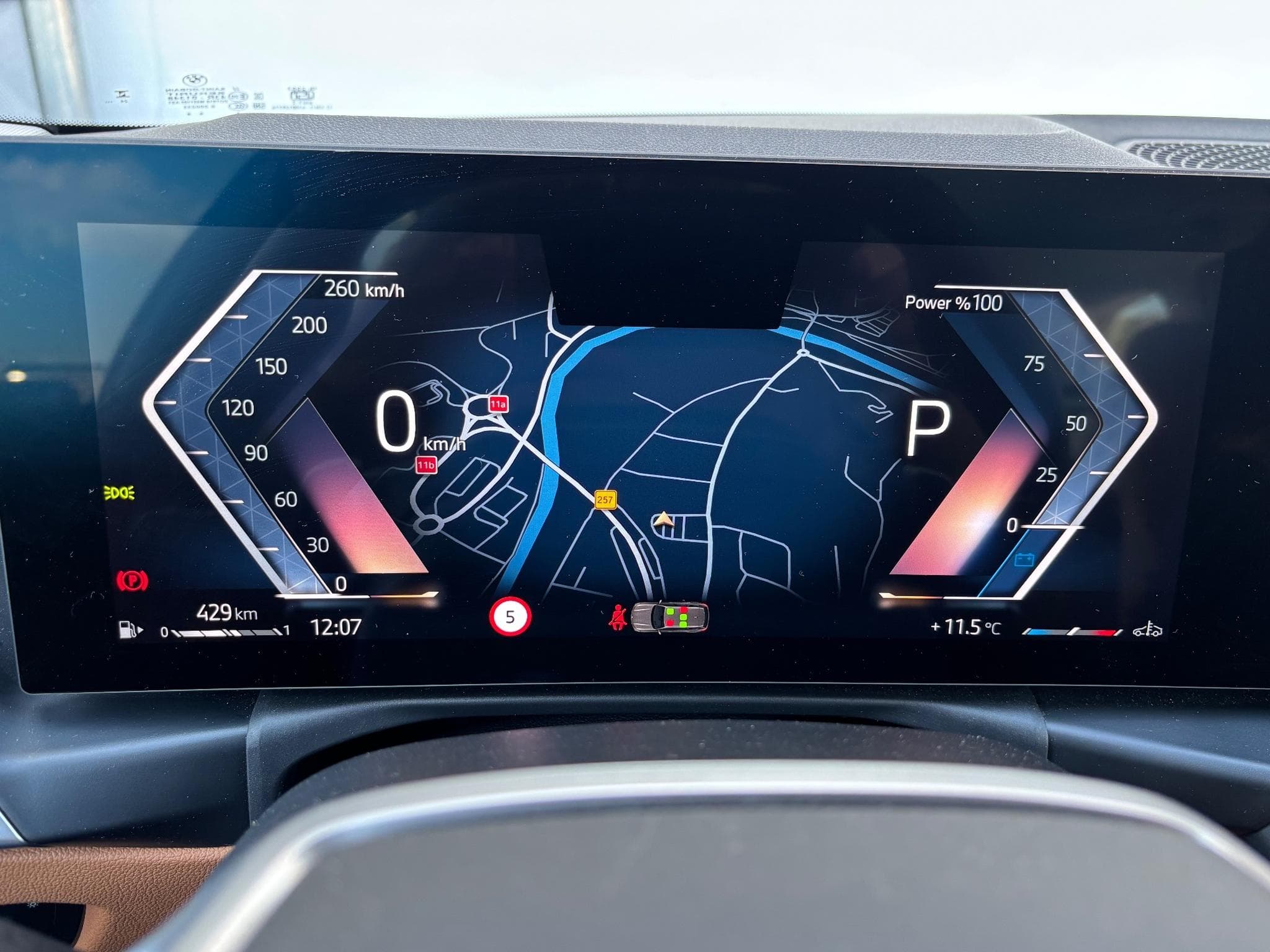 BMW 318 318 Touring (2024) - Photo 9