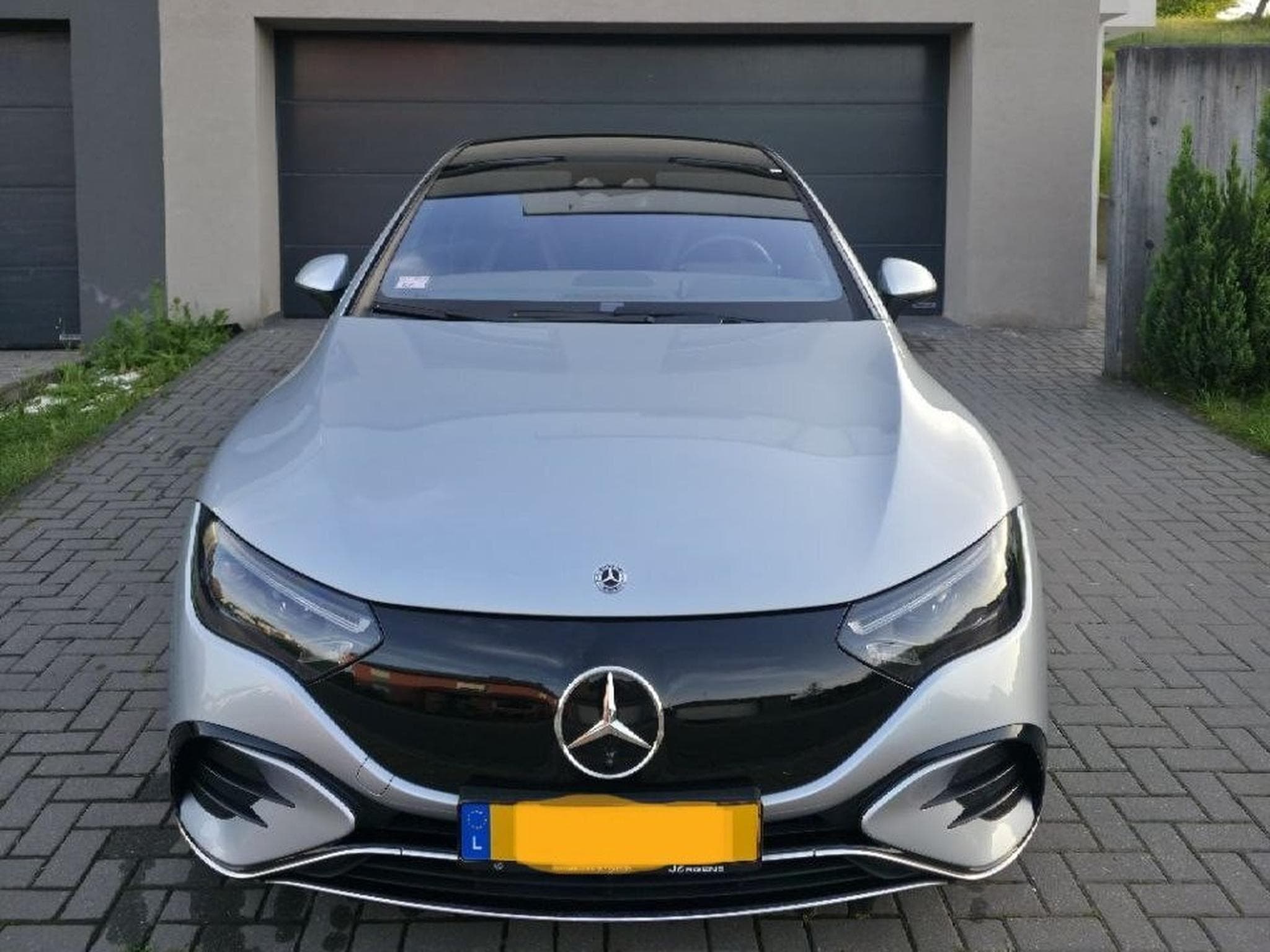 Mercedes EQE 350 4matic amg (2024) - Photo 1