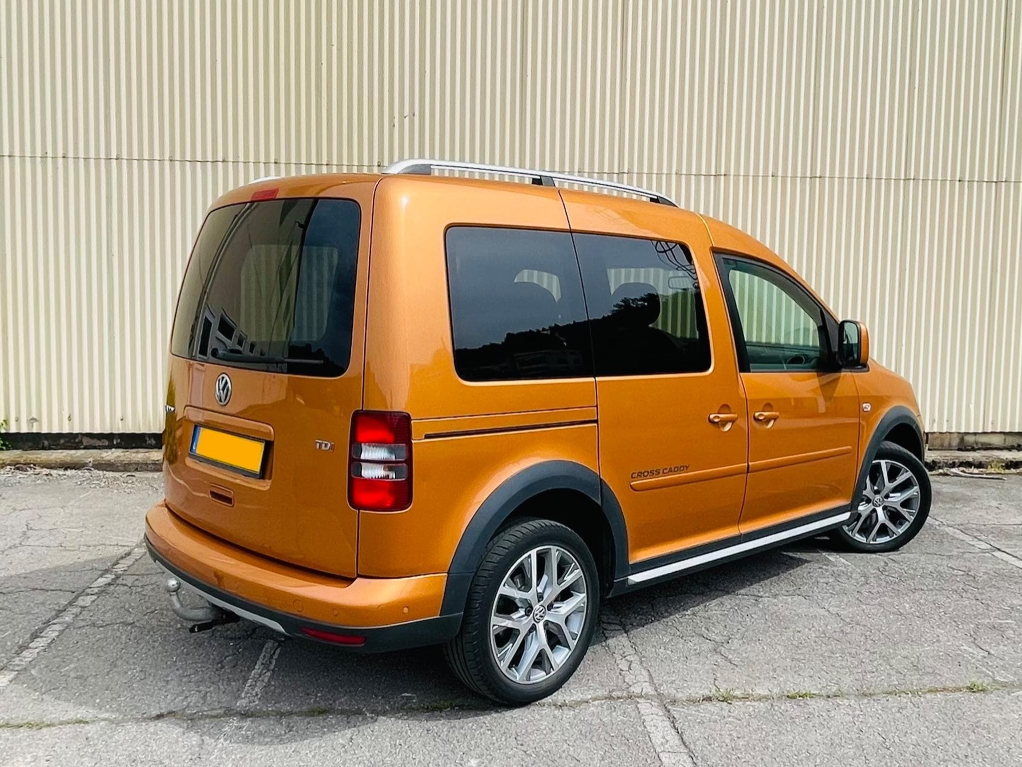 VW Caddy Cross DSG 7 seats (2013) - Foto 2