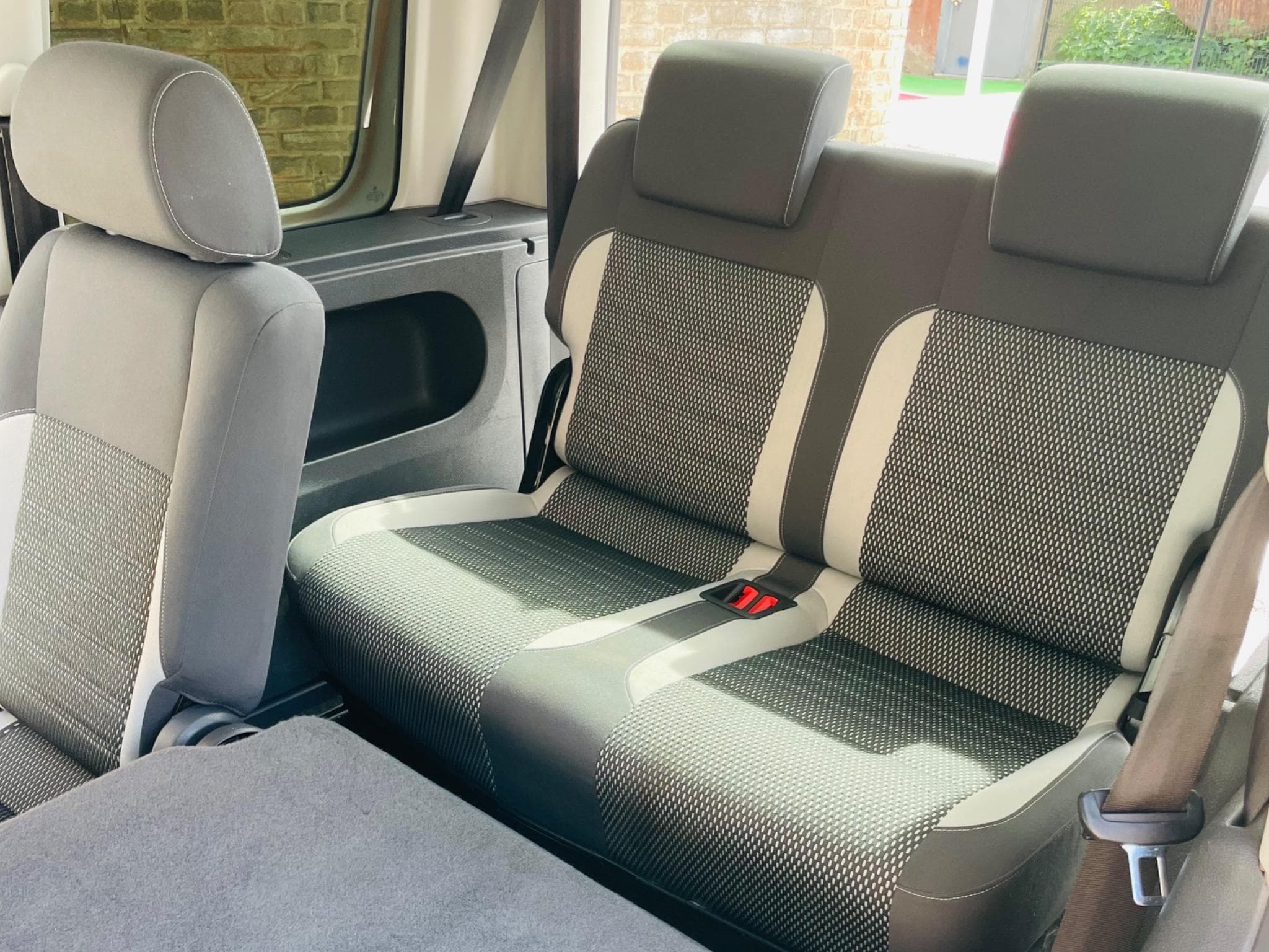 VW Caddy Cross DSG 7 seats (2013) - Foto 7