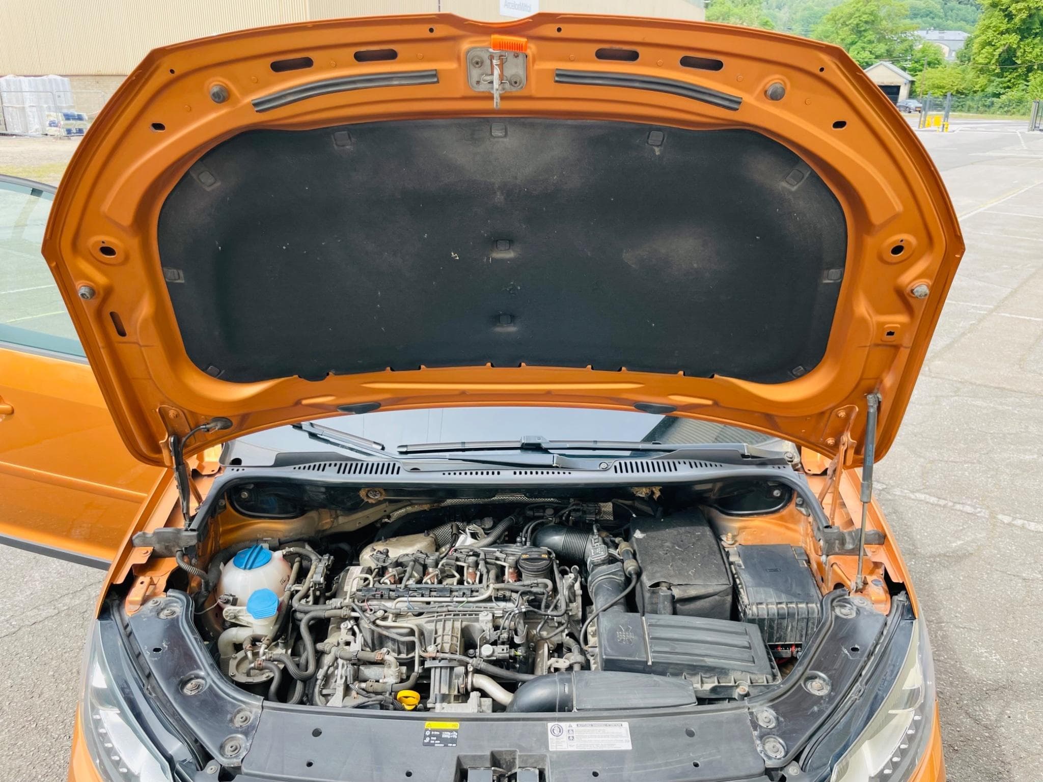 VW Caddy Cross DSG 7 seats (2013) - Foto 8
