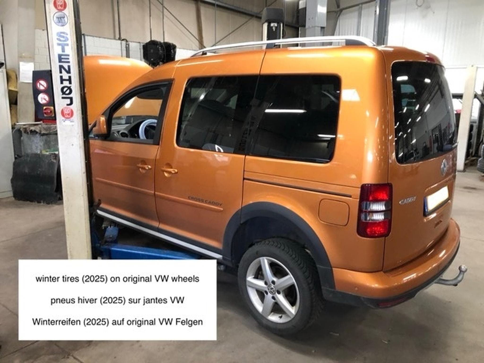 VW Caddy Cross DSG 7 seats (2013) - Foto 14