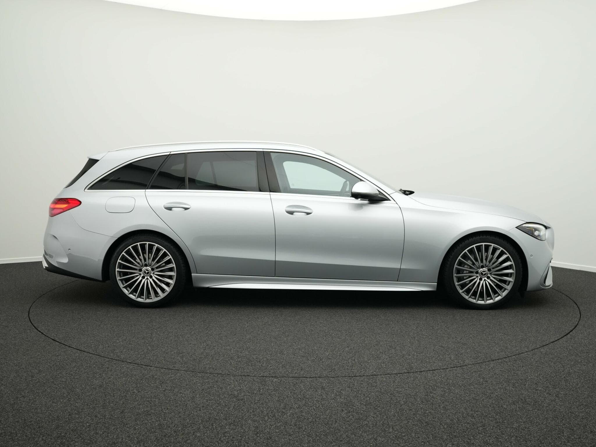 Mercedes C 200 d T-Modell (2025) - Photo 5