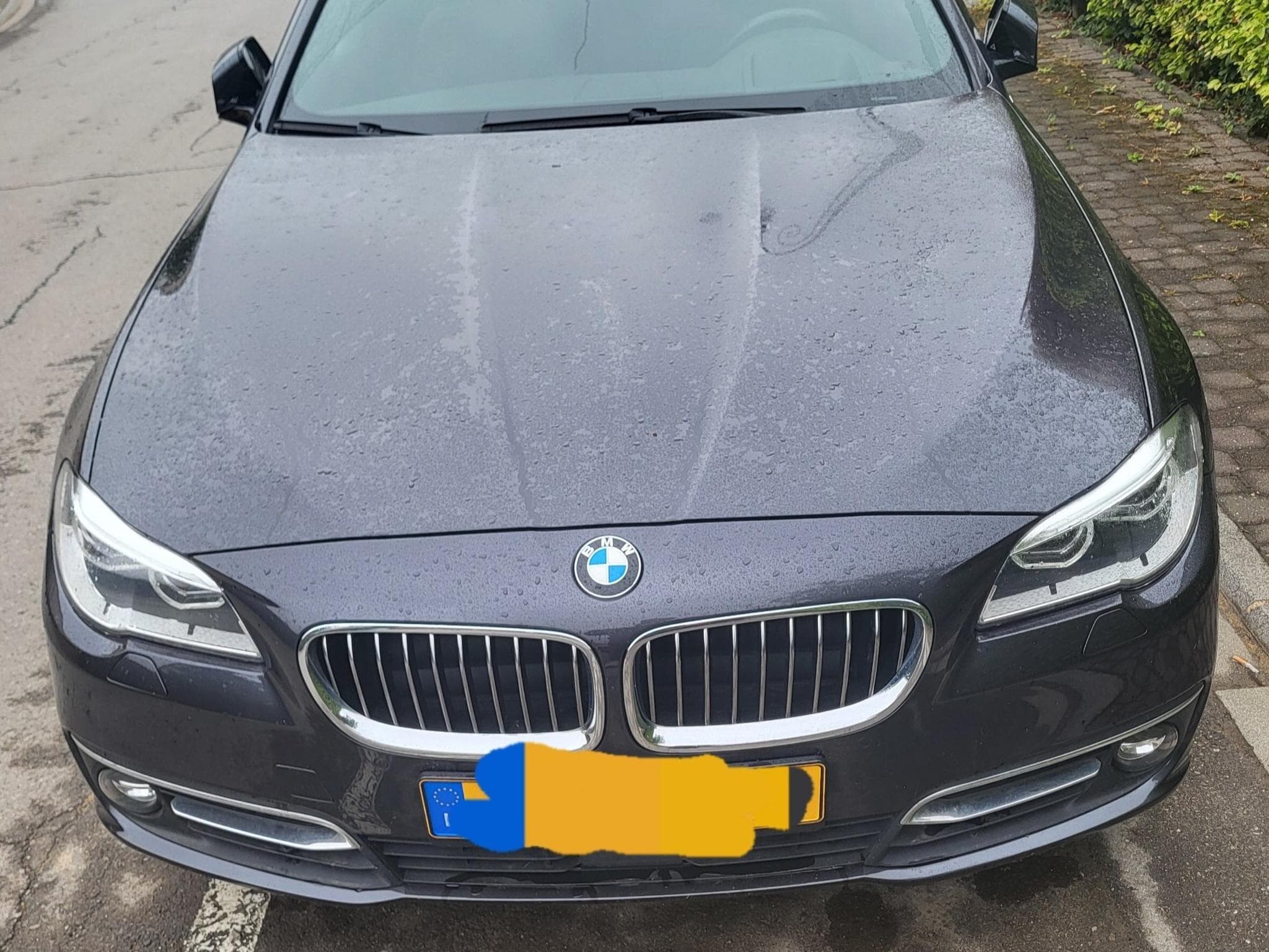 BMW 520 520D XDRIVE Luxury Edition (2016) - Photo 2