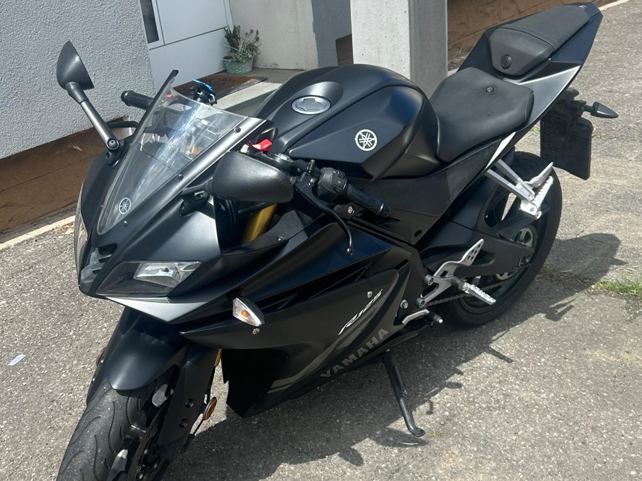 Yamaha YZF-R 125 (2017) - Photo 3