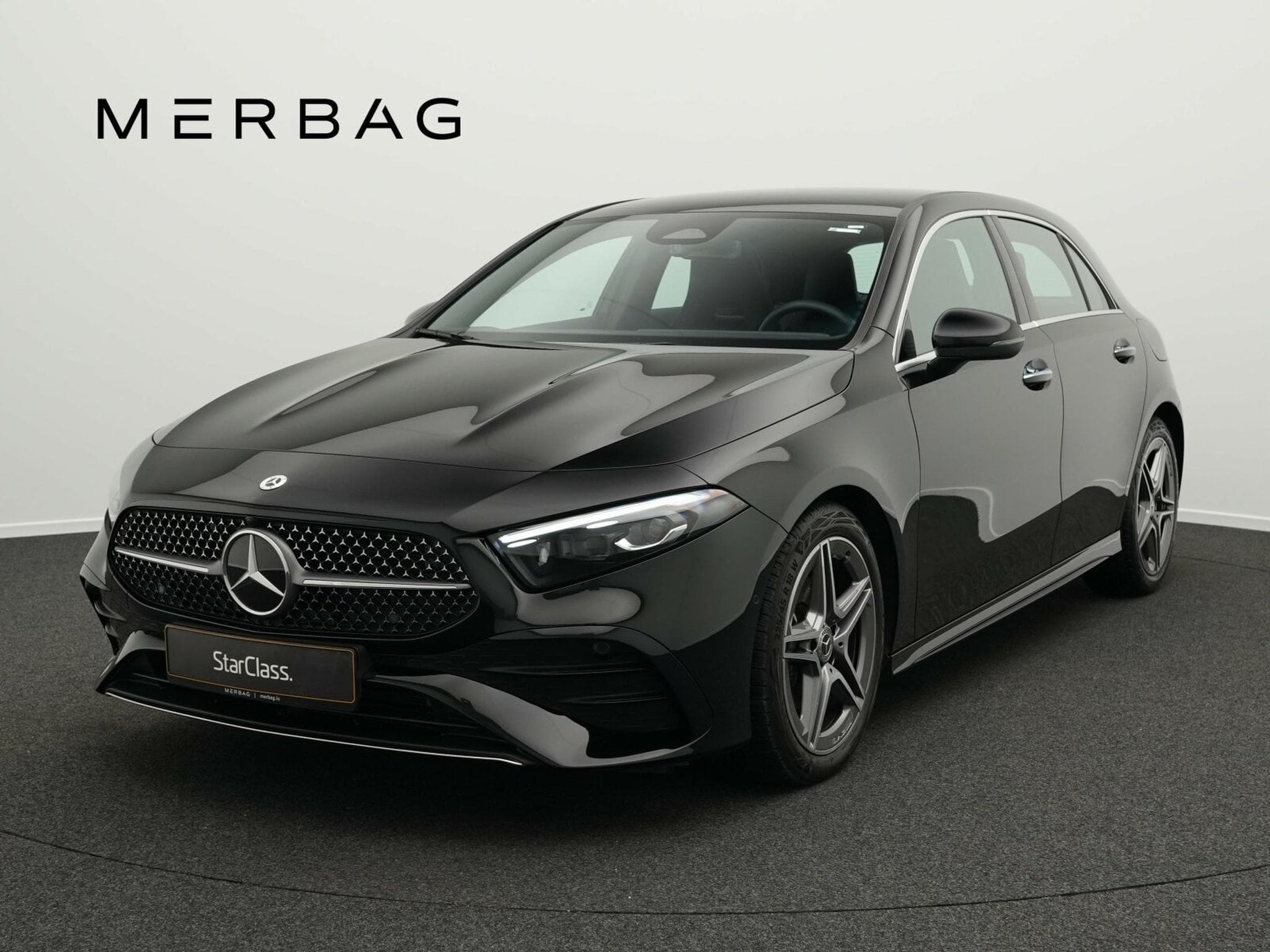 Mercedes A 200 d AMG-Line Multi+Kamera+Ambi (2024) - Photo 1