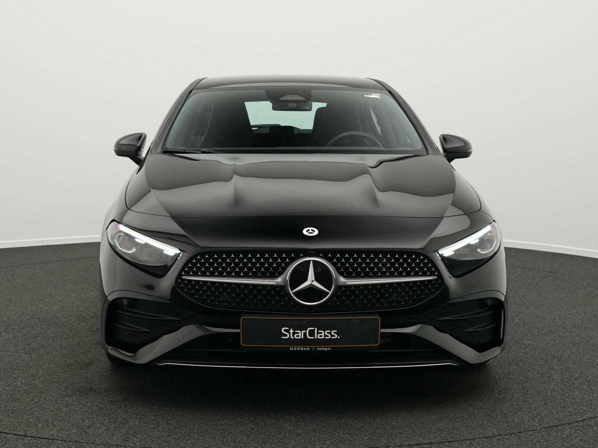 Mercedes A 200 d AMG-Line Multi+Kamera+Ambi (2024) - Photo 2