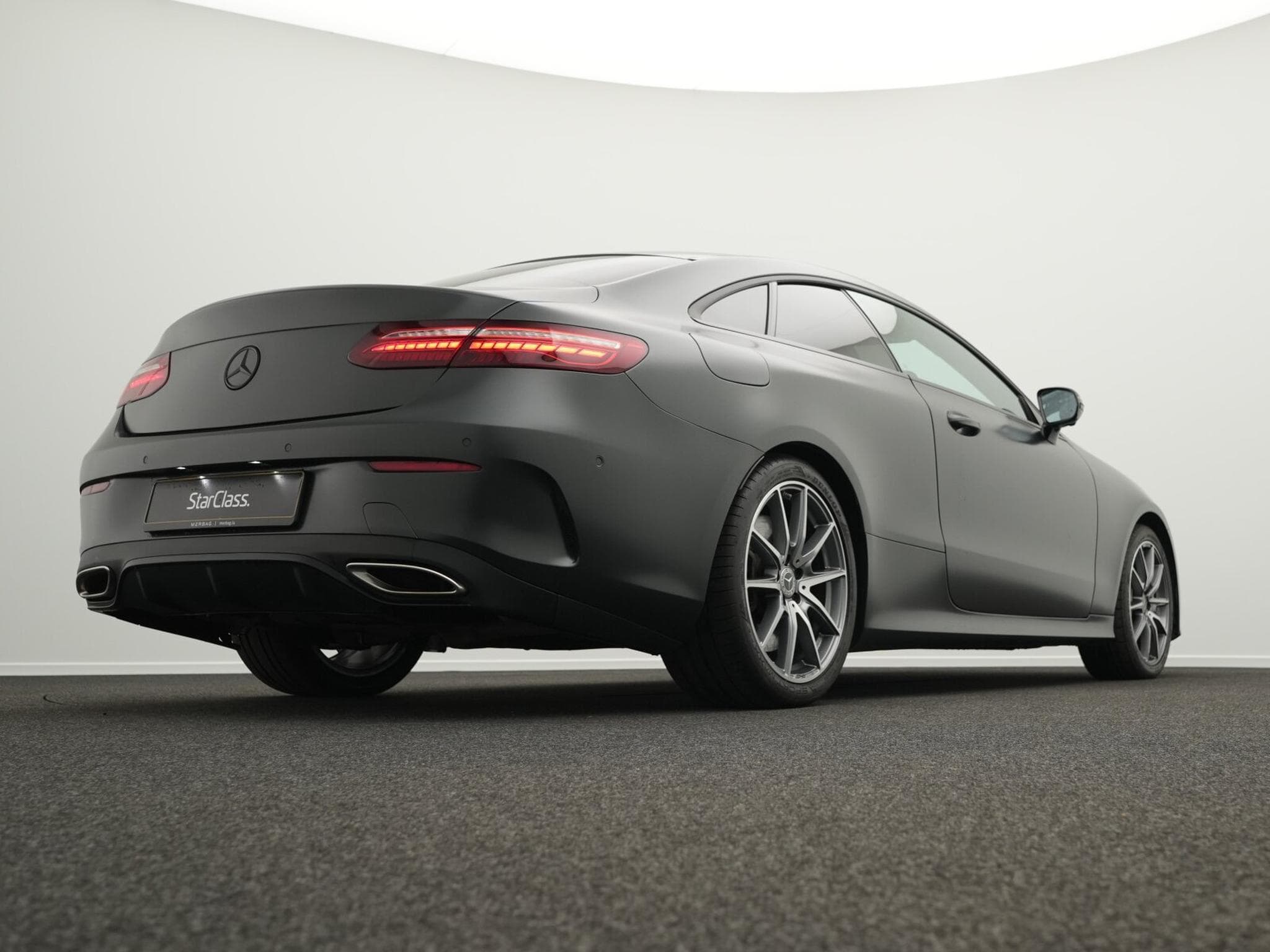 Mercedes E 450 4MATIC AMG-Line Cpe Pano+360°+Memo+Burm (2023) - Photo 11