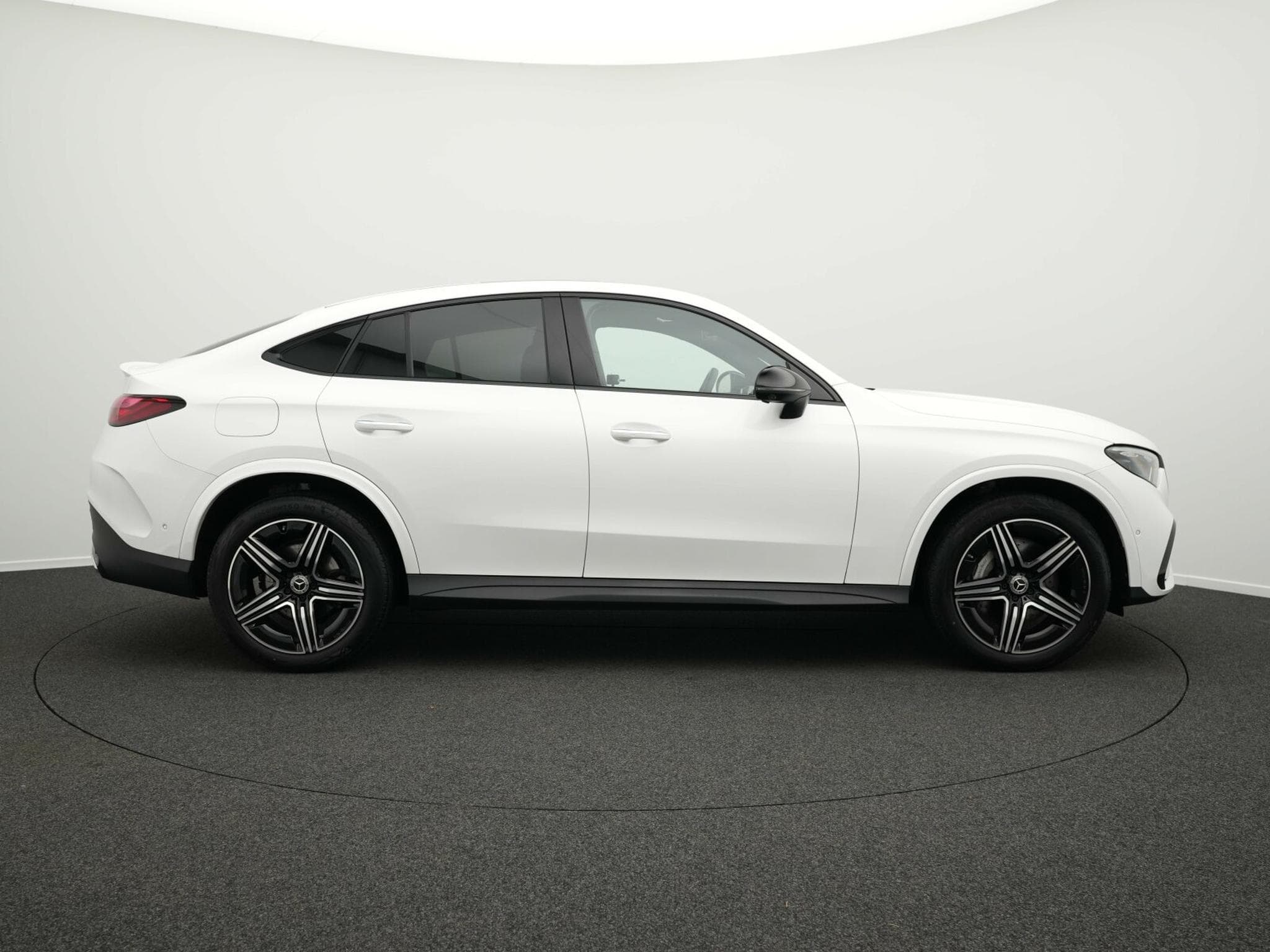 Mercedes GLC 300 4M AMG-Line Cpe Digital+Pano+Airm+Burm (2024) - Photo 5