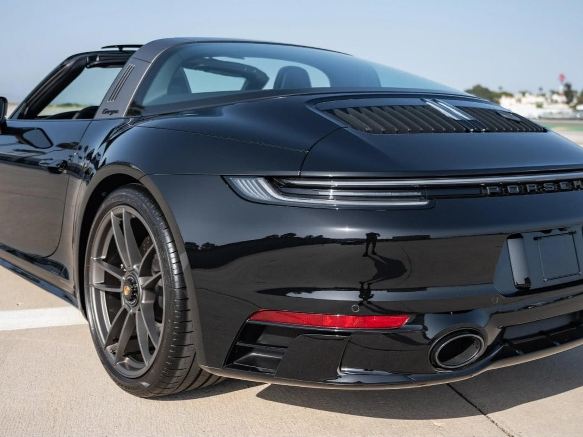 Porsche 911 Targa 4 GTS (2022) - Photo 2