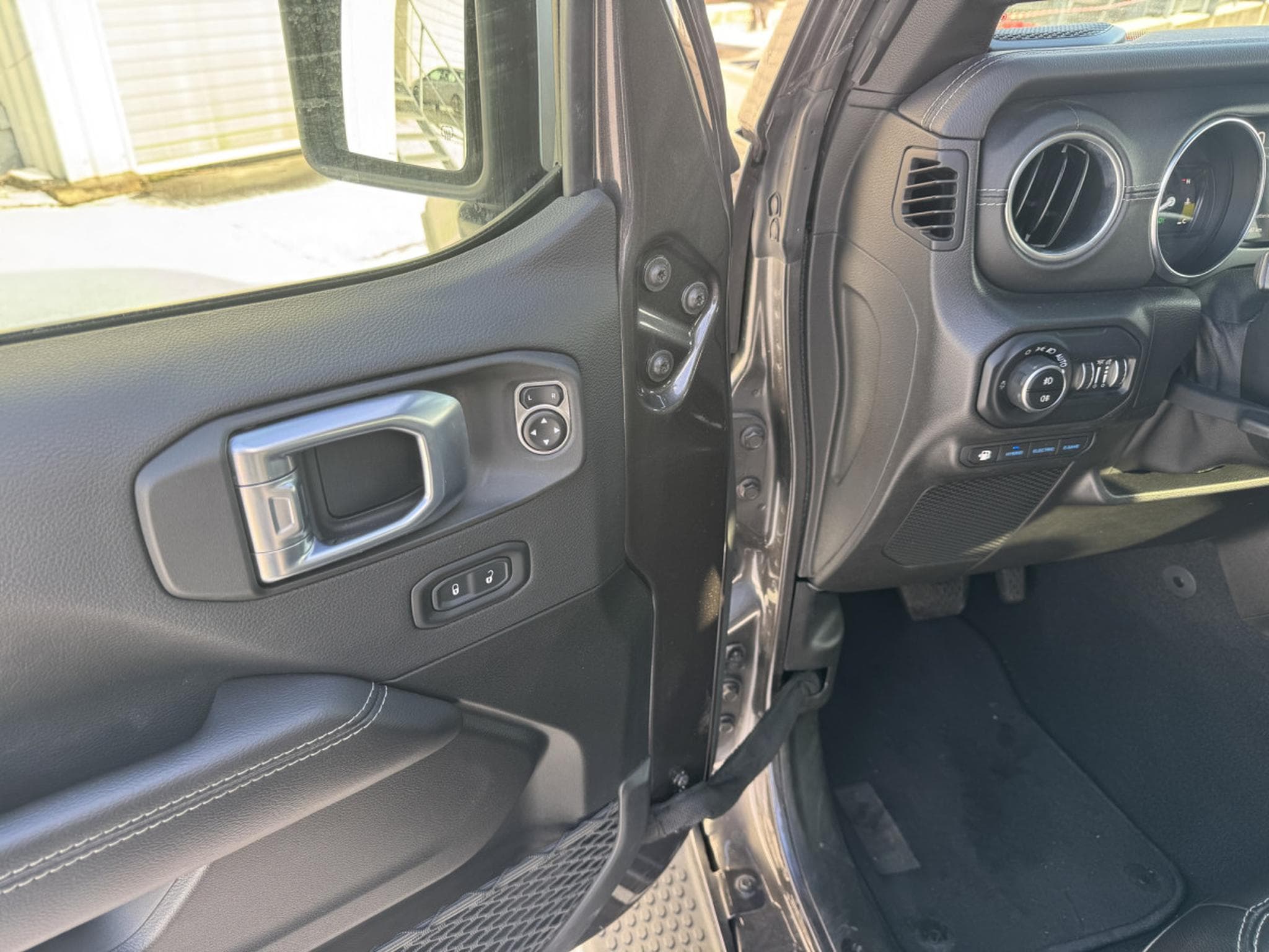 Jeep Wrangler 2.0 PHEV Unlimited Overland 4Xe (2022) - Photo 13