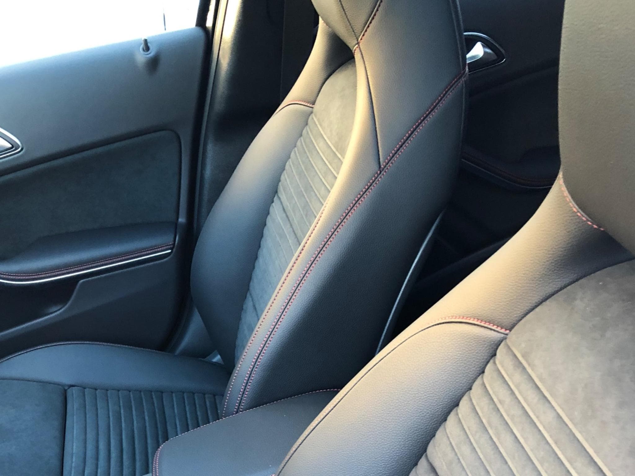 Mercedes A 200 A 200d (2018) - Photo 2