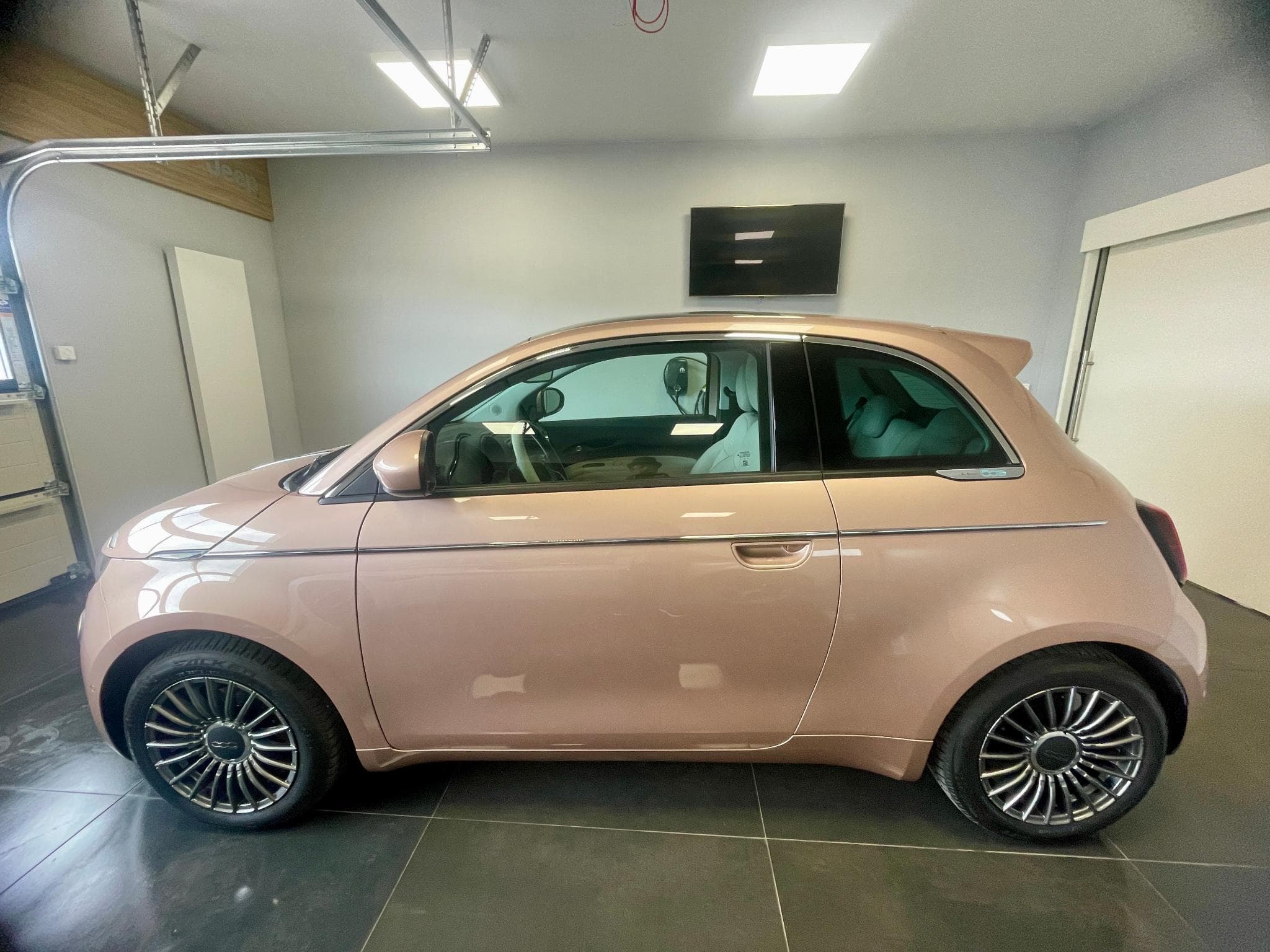 Fiat 500 La Prima (2023) - Photo 2