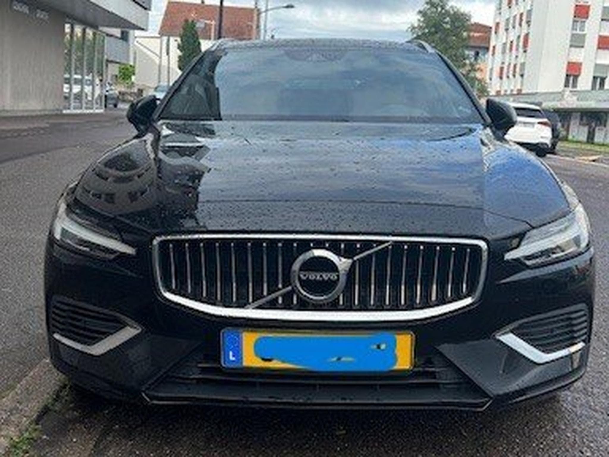 Volvo V60 (2022) - Photo 2