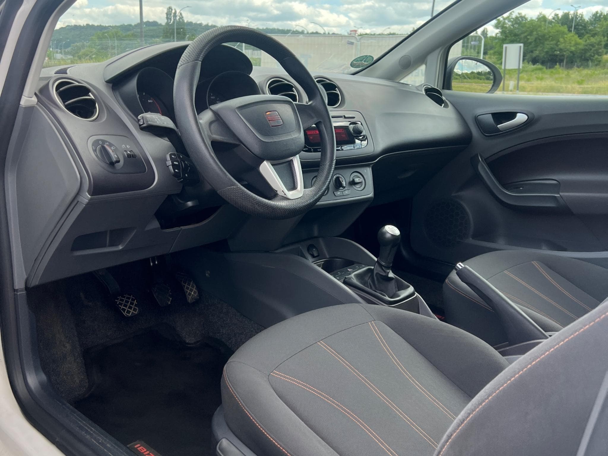 Seat Ibiza (2011) - Photo 3