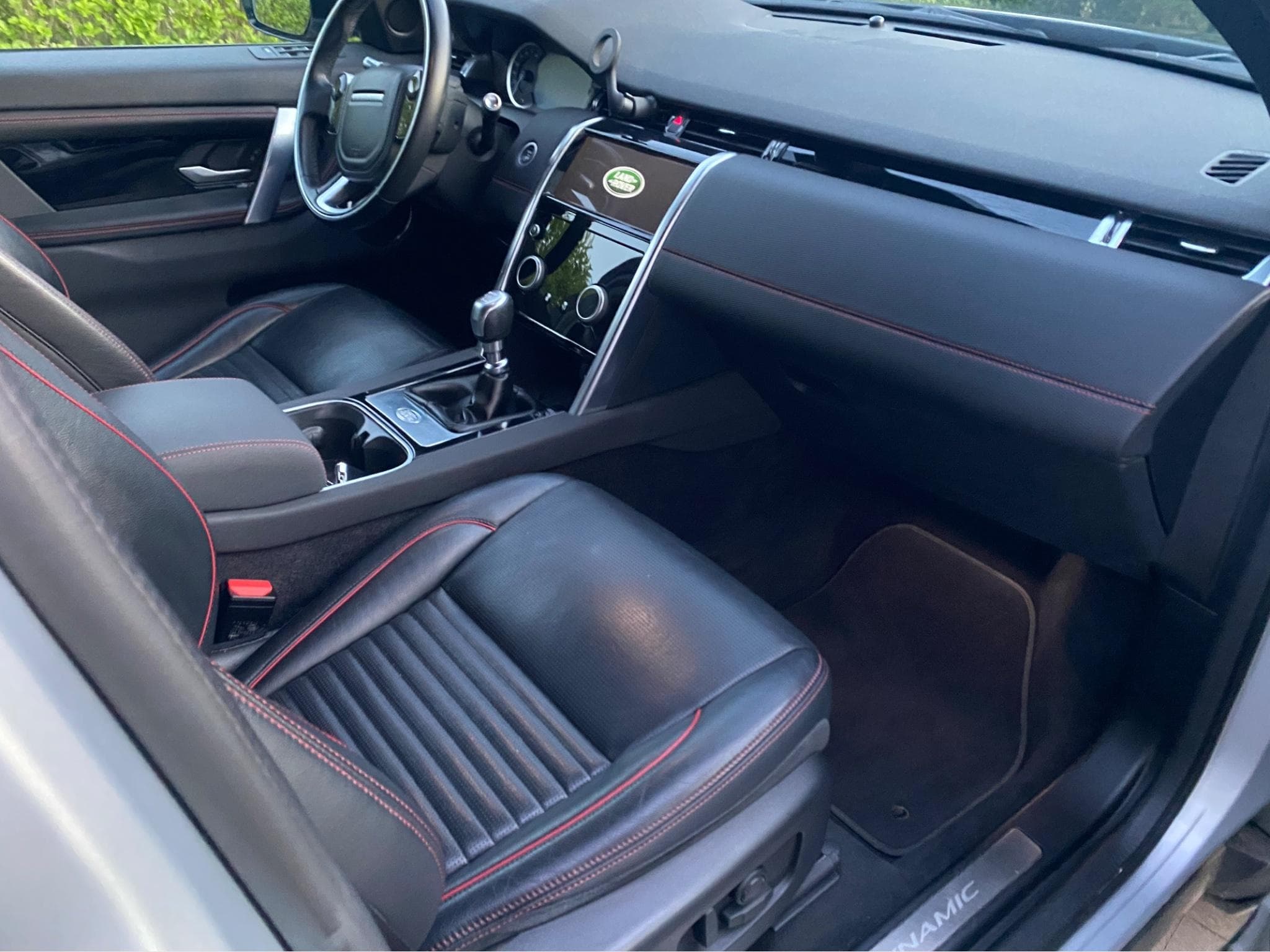 Land-Rover Discovery Sport R-Dynamic 2L TDI (2020) - Photo 3