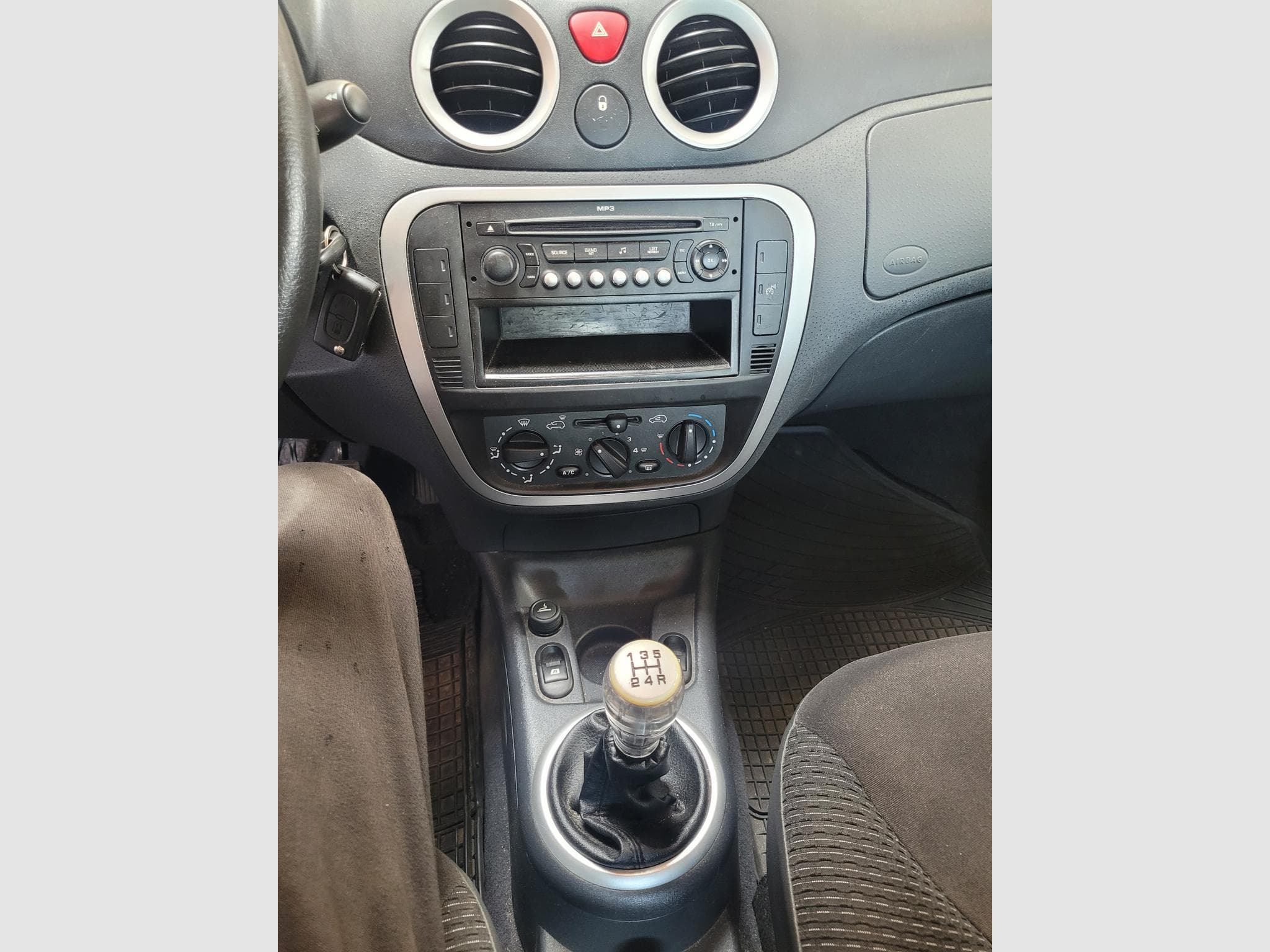 Citroën C2 essence (2009) - Photo 3