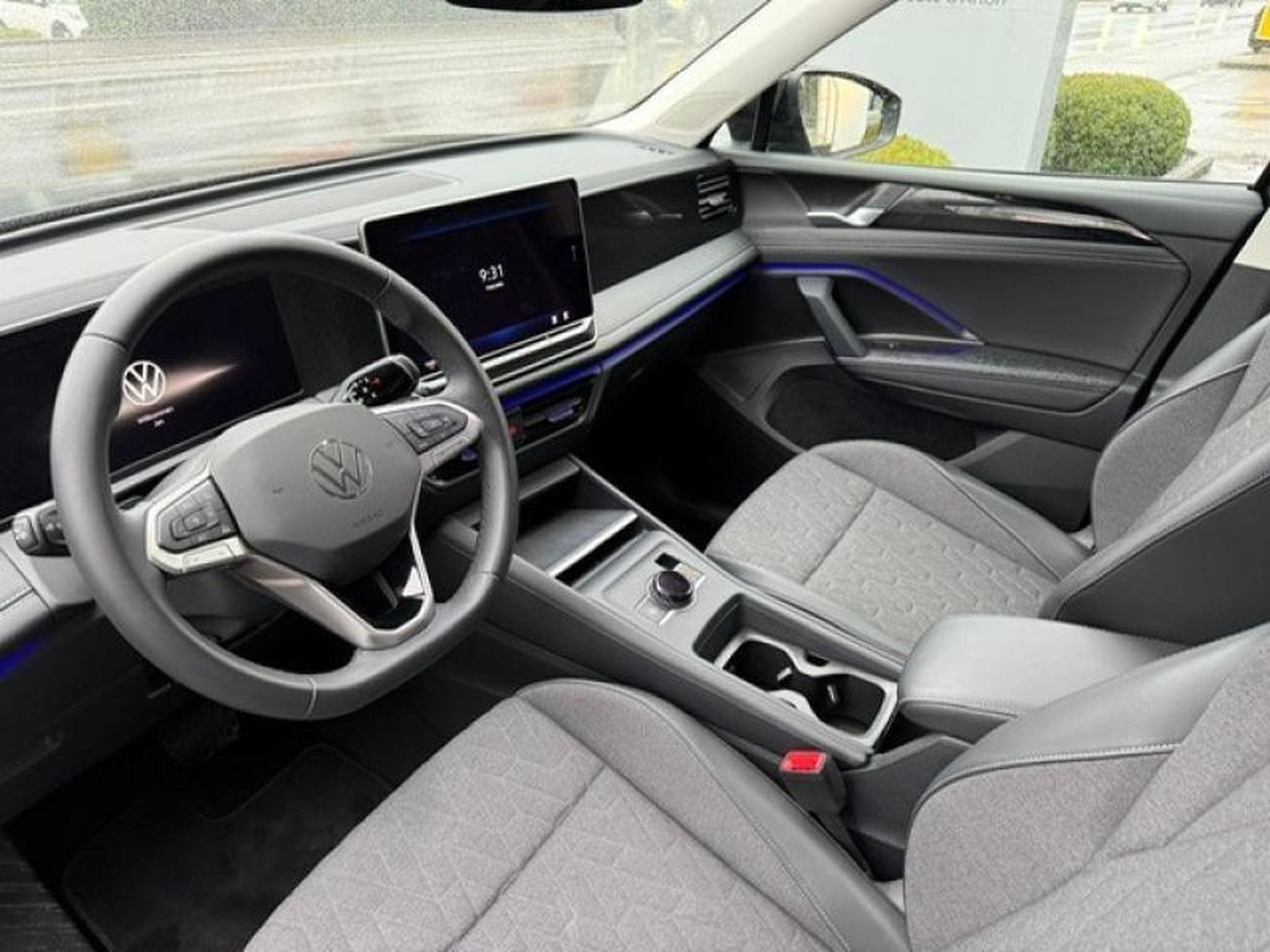 VW Tiguan LIFE (2025) - Photo 11